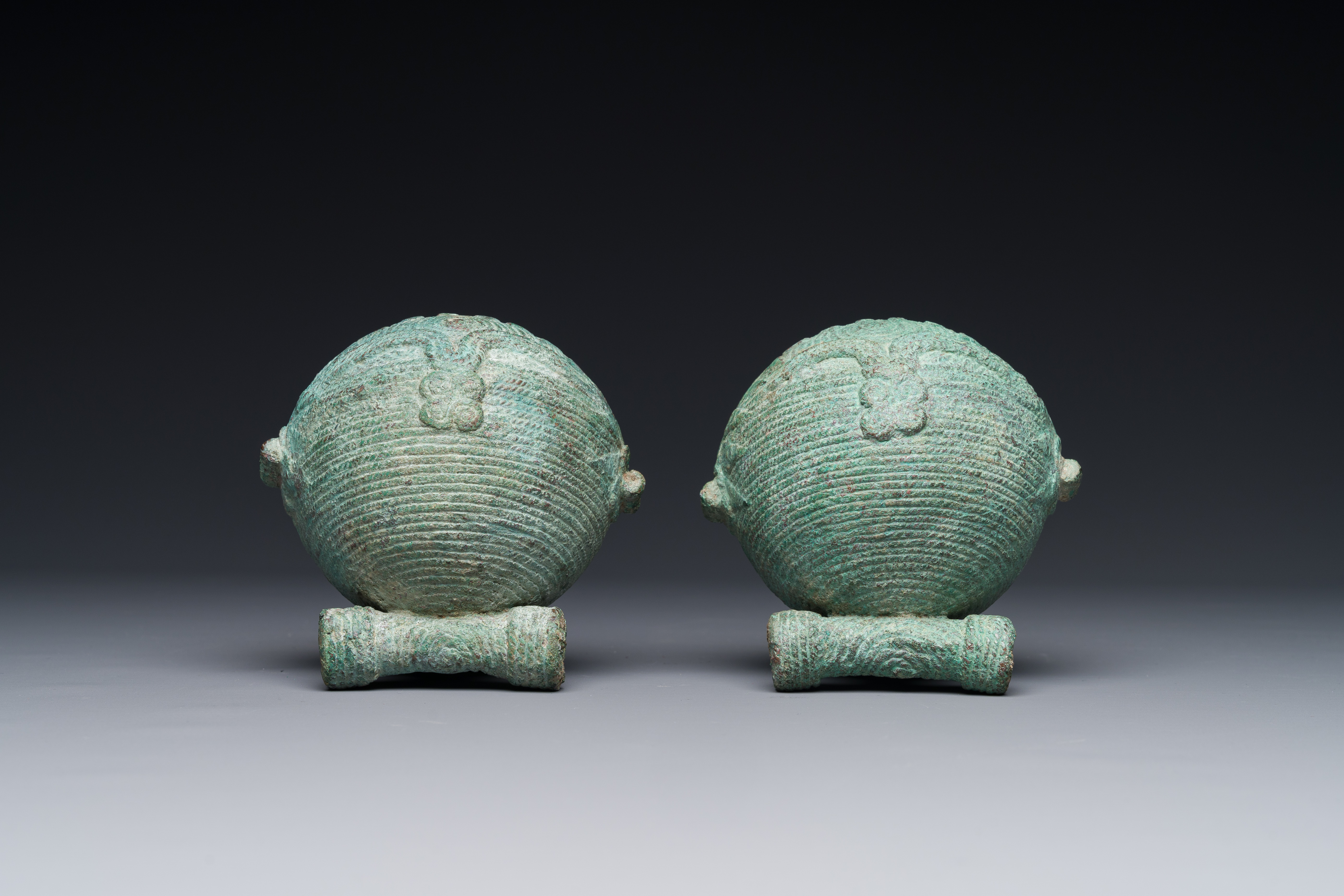 A pair of round bronze bells for water buffalo, Cambodia, Batambang provence, 300 BC - Image 9 of 15