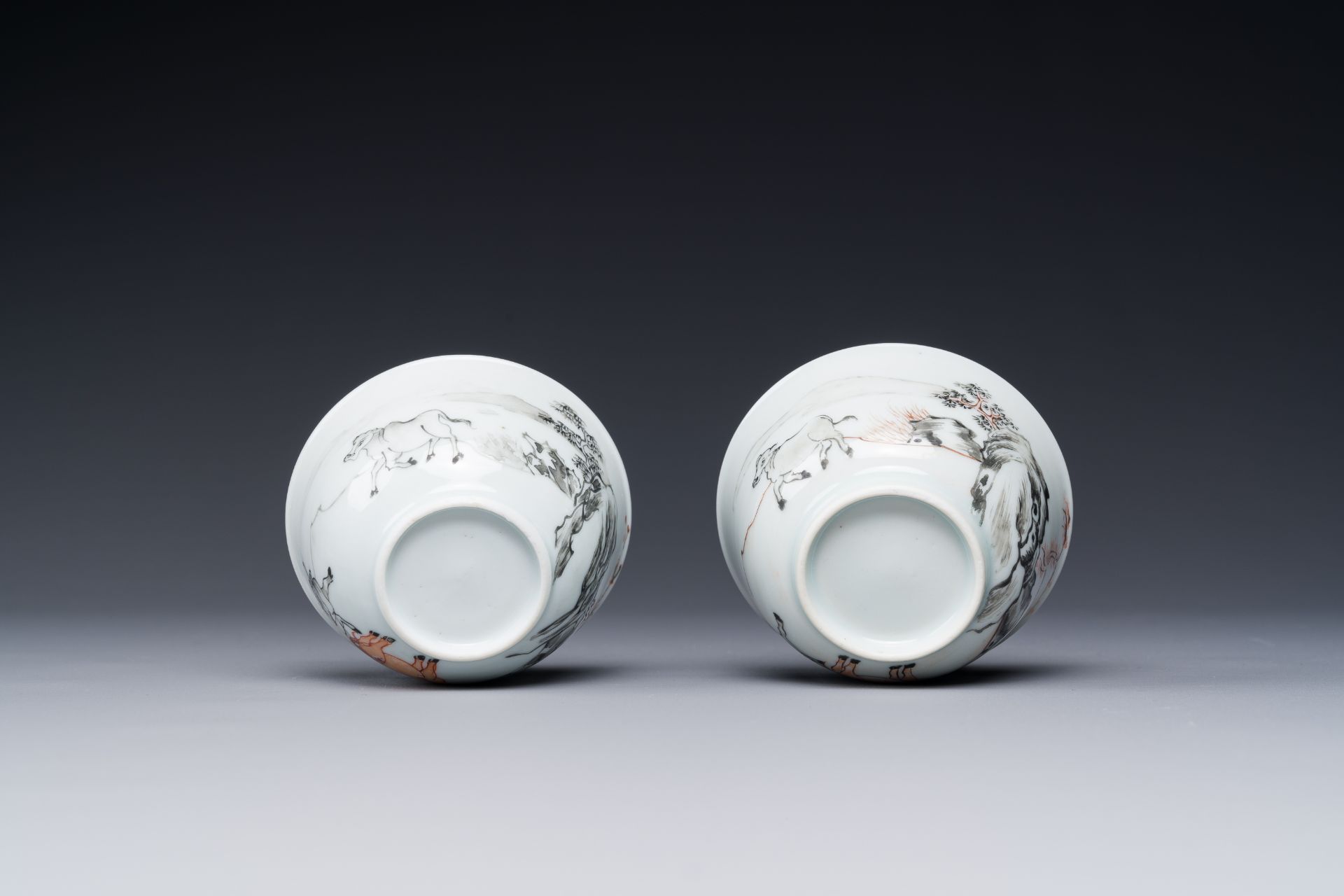 A pair of Chinese grisaille and iron-red 'buffalo' cups and saucers and a 'rooster' saucer, Yongzhen - Image 4 of 6