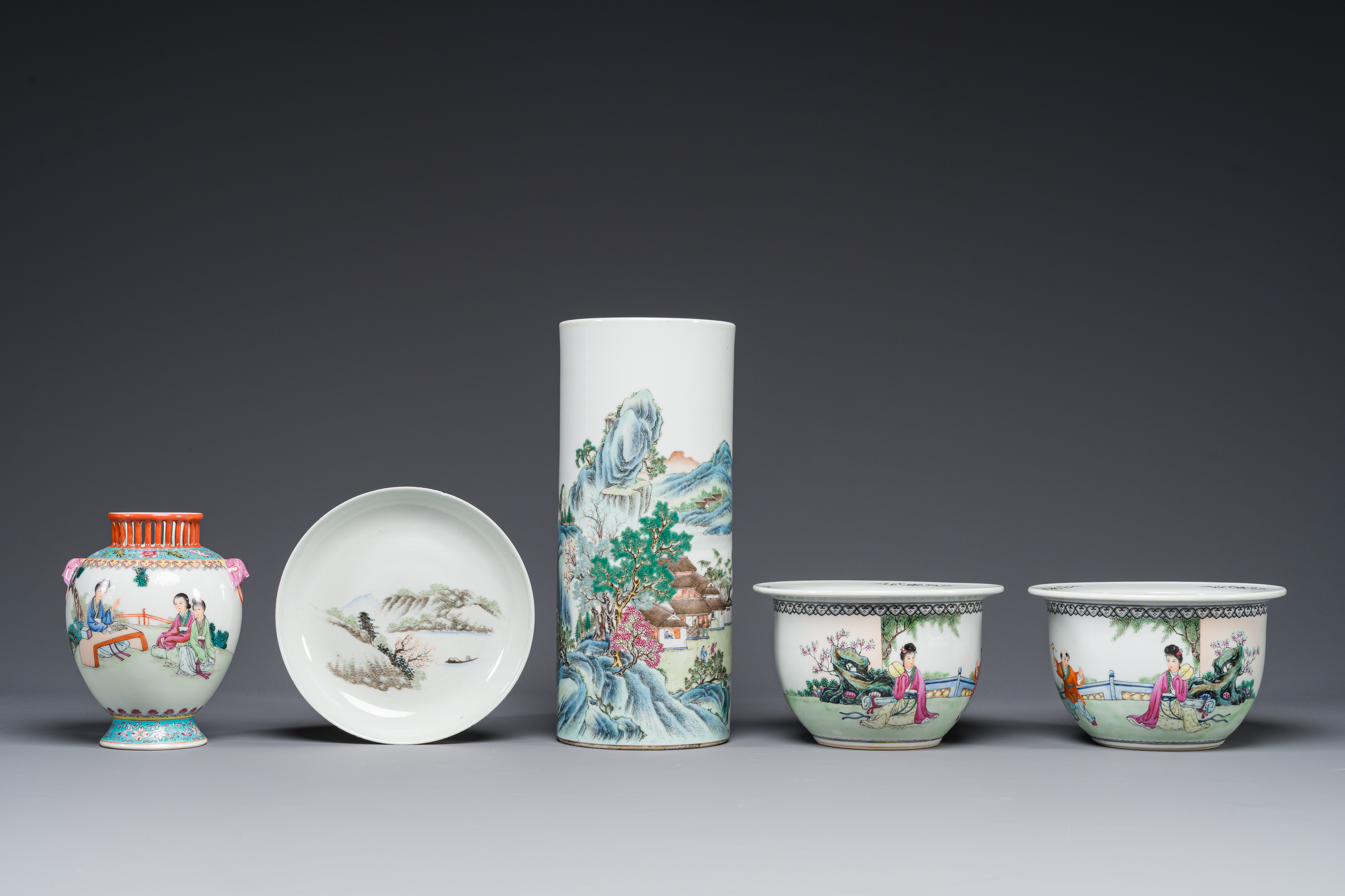 A group of five pieces Chinese famille rose porcelain, Qianlong and Hongxian mark, 19/20th C. - Image 2 of 4