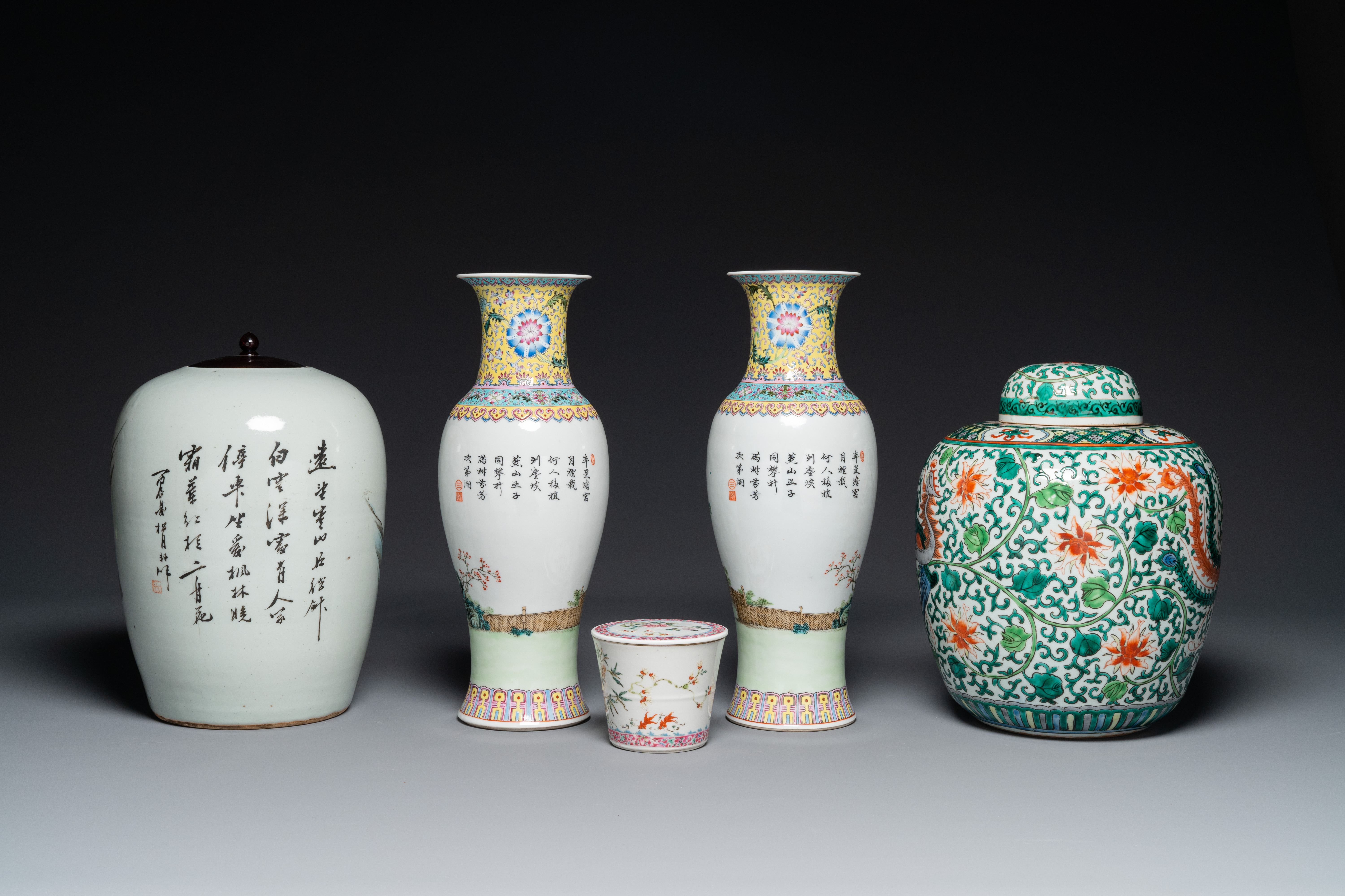 A pair of Chinese famille rose vases, two jars and a box with cover, 19/20th C. - Image 2 of 6