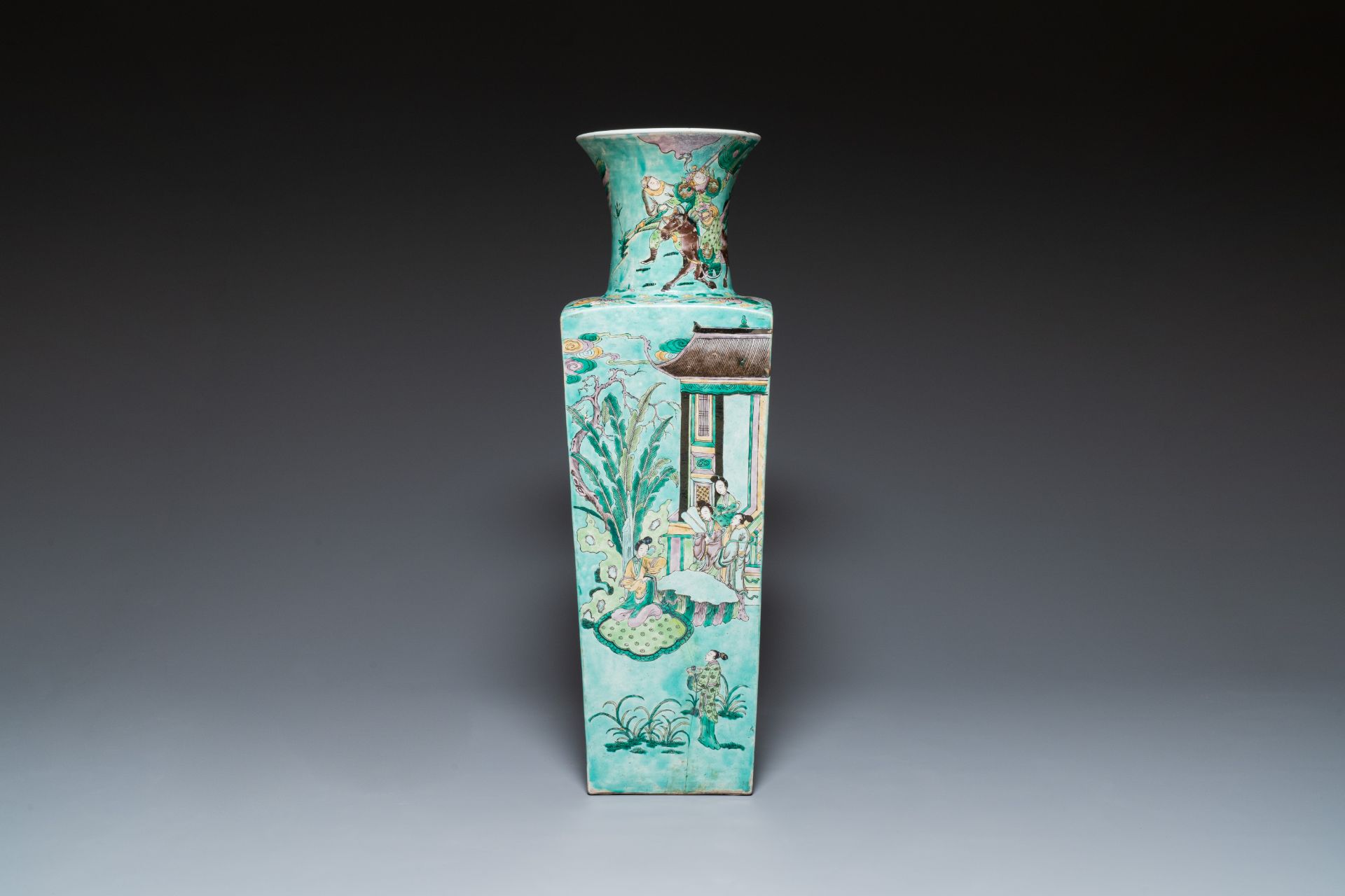 A large Chinese square verte biscuit 'Romance of the Three Kingdoms' vase, 19th C. - Image 4 of 7
