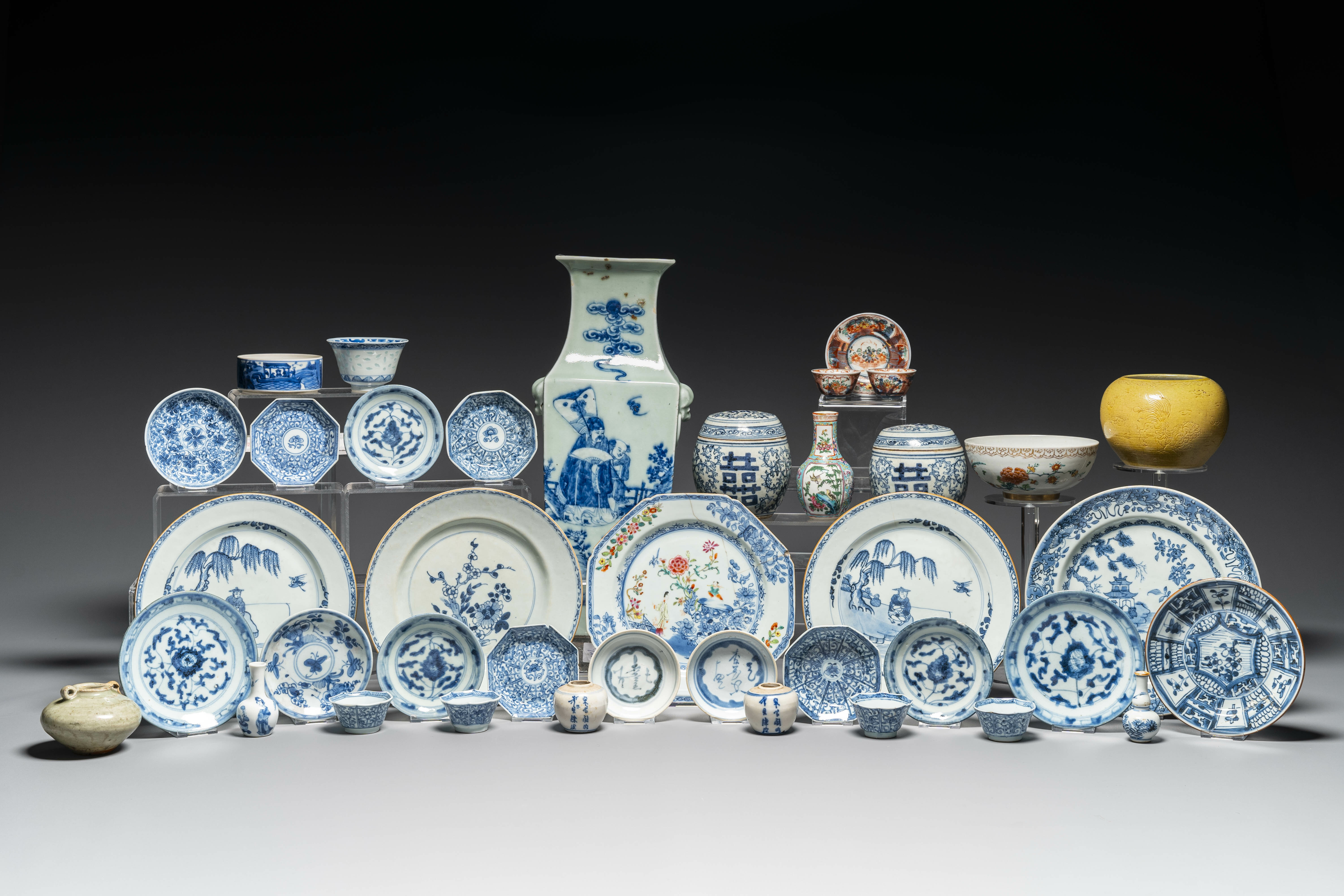 A varied collection of Chinese porcelain, Ming and later