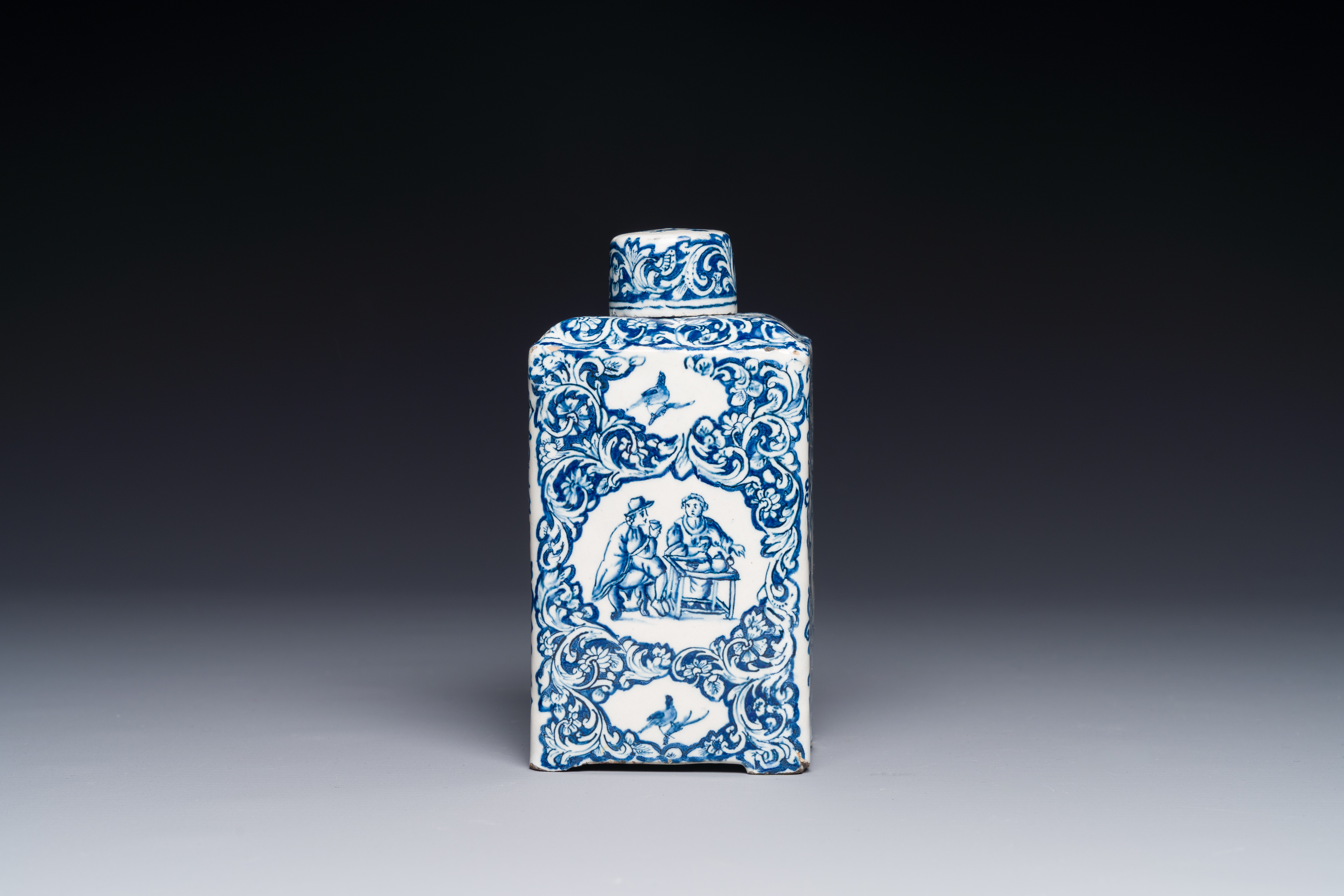 A rectangular Dutch Delft blue and white teacaddy and cover, 18th C. - Image 6 of 10