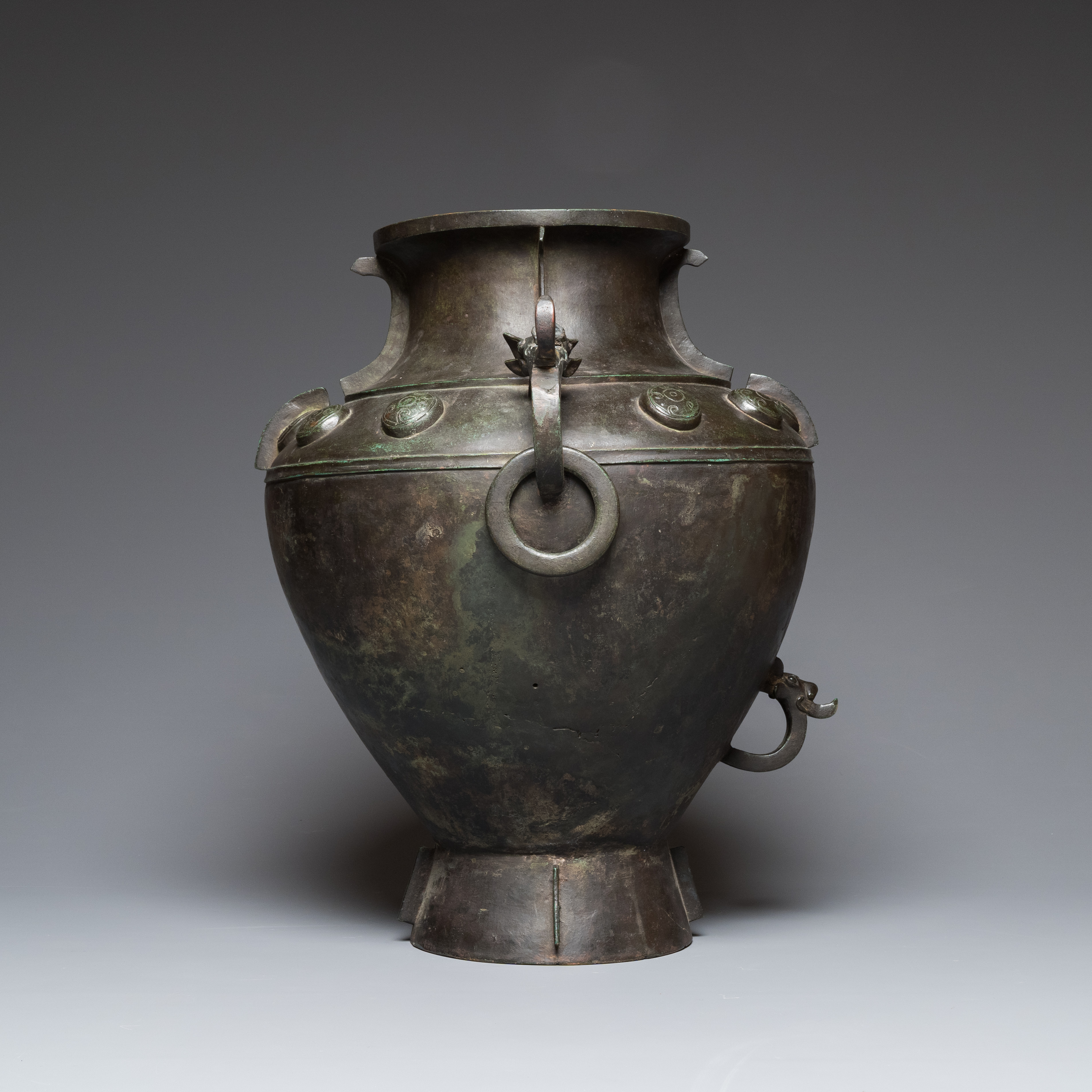 A rare massive Chinese archaistic bronze 'lei' wine vessel with inscription, Song - Image 13 of 30