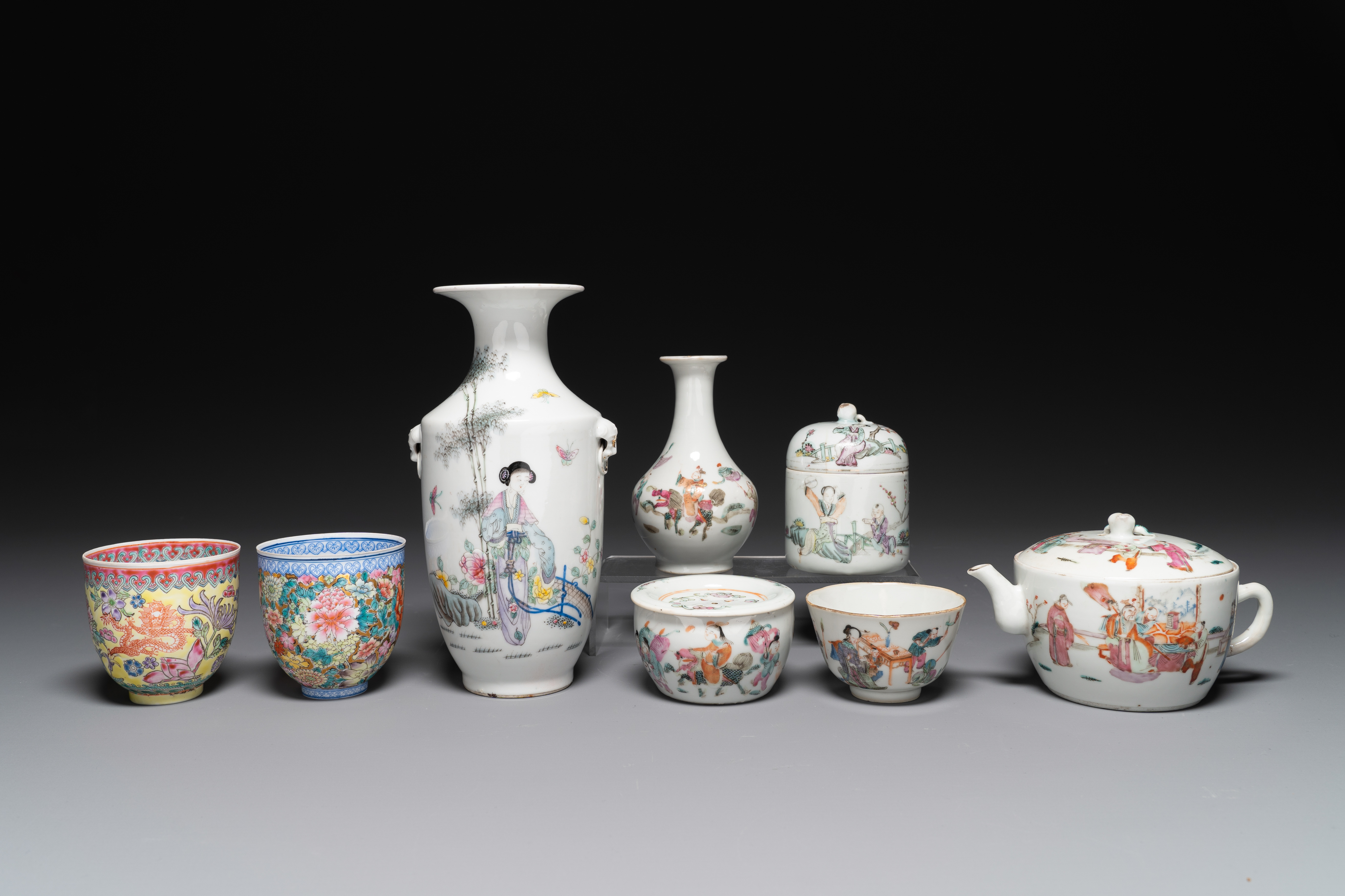 A varied collection of Chinese famille rose and qianjiang cai porcelain, 19/20th C.