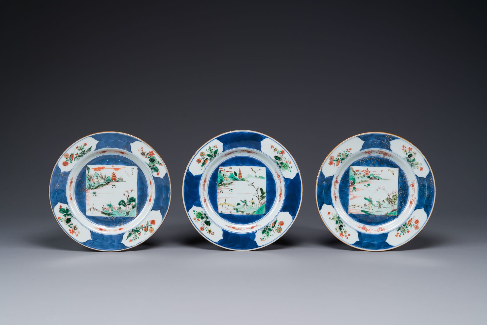 Six Chinese famille verte 'Xie Qin Fang You æ”œç´è¨ªå‹' plates, Kangxi - Bild 2 aus 5