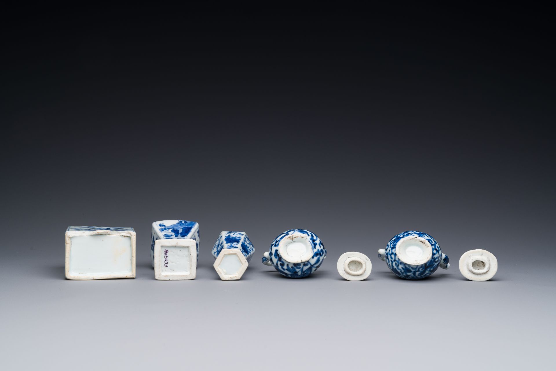 Two Chinese blue and white vases, two miniature jugs and a tea caddy, Kangxi - Image 5 of 5