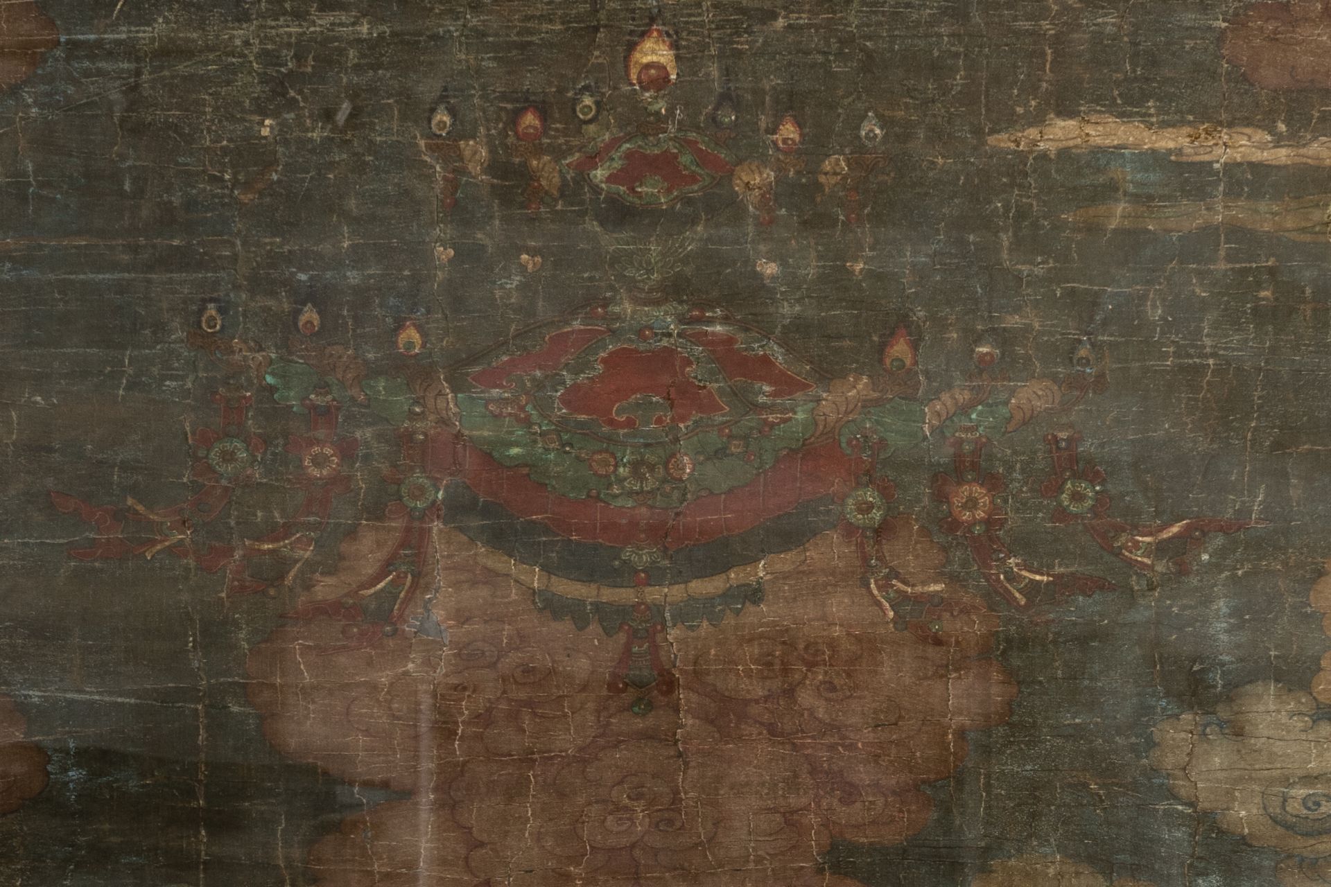Chinese school: Portrait of Avalokitesvara, ink and colour on silk, Ming - Image 3 of 5