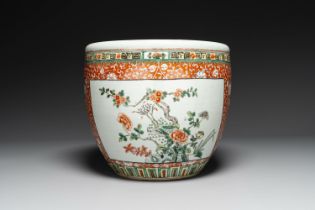 A Chinese famille verte jardiniere, 19th C.