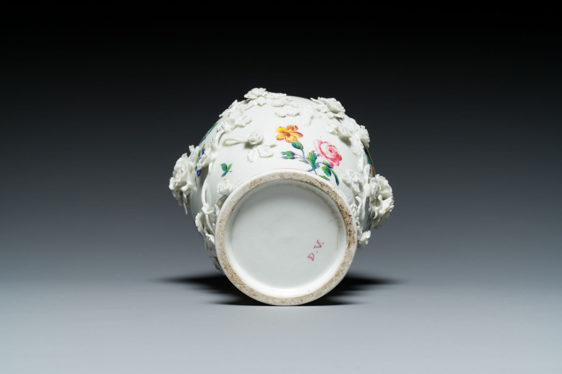 A Mennecy vase with applied floral design, France, DV mark, 18th C. - Image 11 of 16