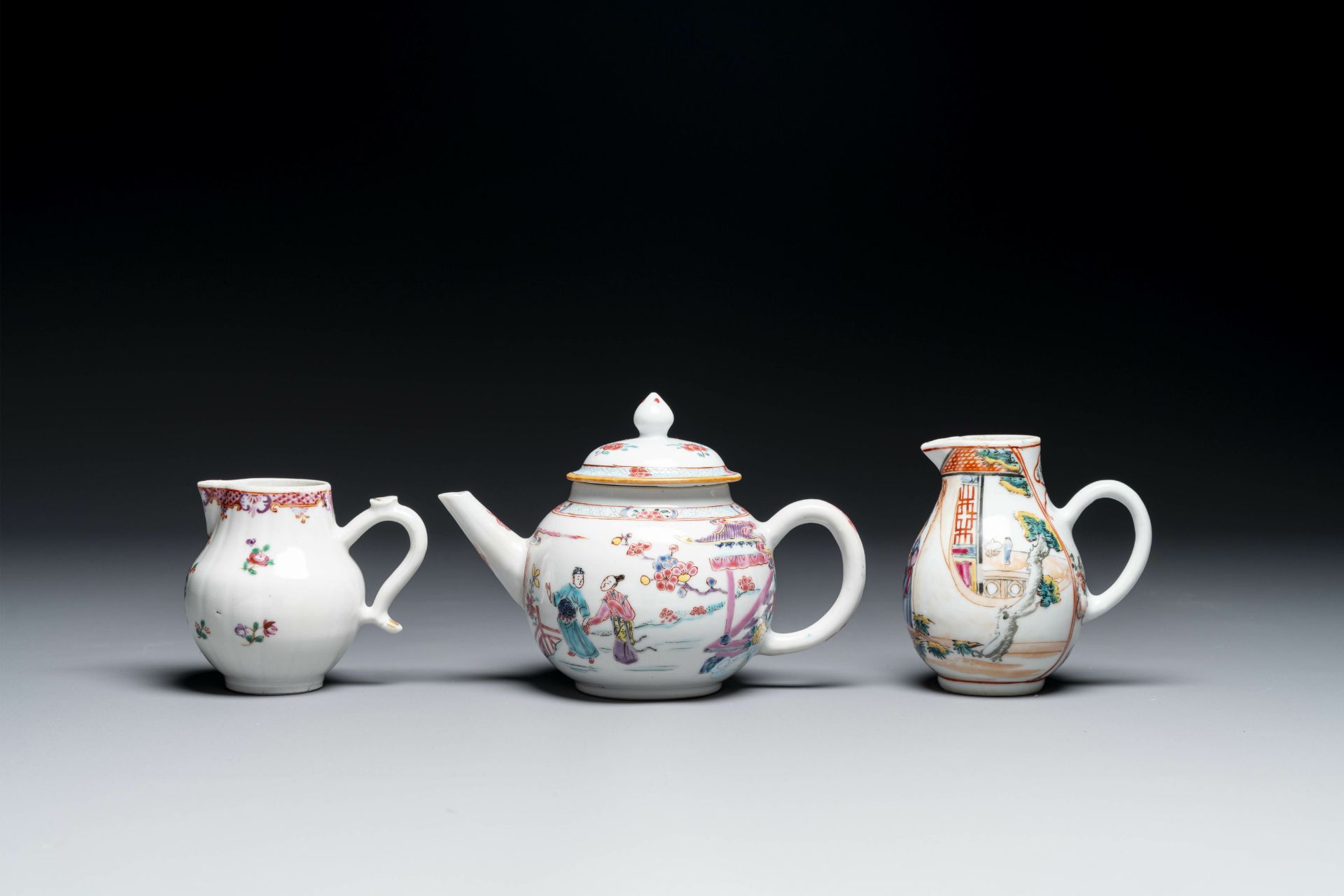 A varied collection of Chinese blue and white, famille rose and Imari-style porcelain, Yongzheng/Qia - Bild 4 aus 14
