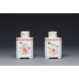 A pair of Chinese famille verte square tea caddies, Kangxi