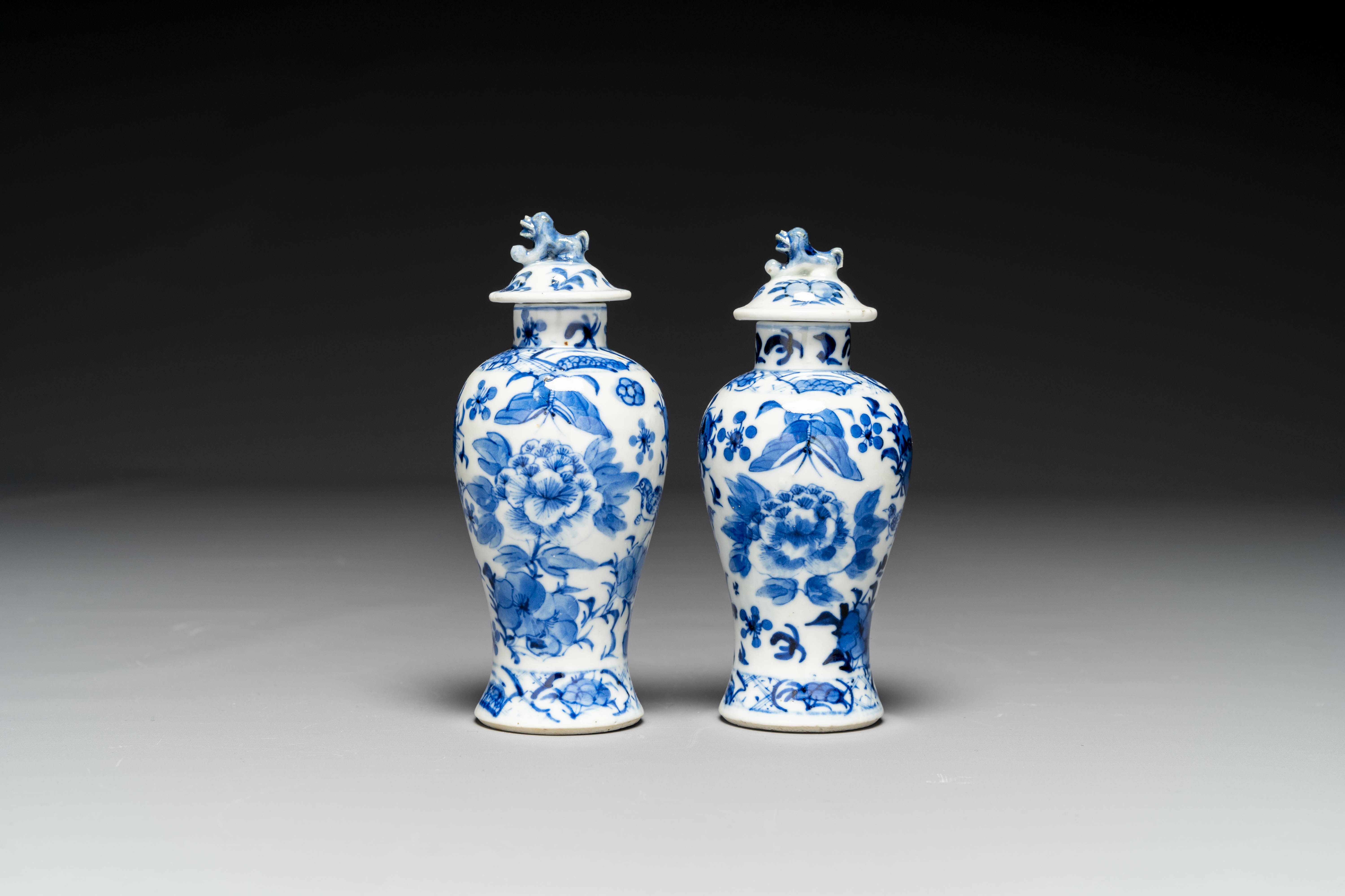 A group of six pieces of Chinese blue and white porcelain, 18/19th century - Image 2 of 17