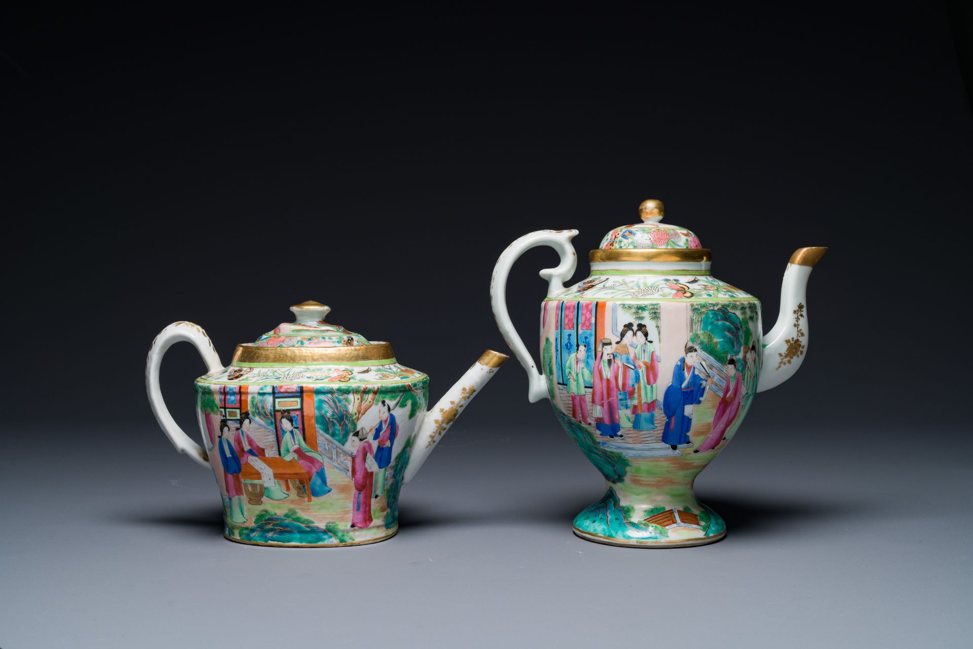 Two fine Chinese Canton famille rose teapots, 19th C. - Image 3 of 5