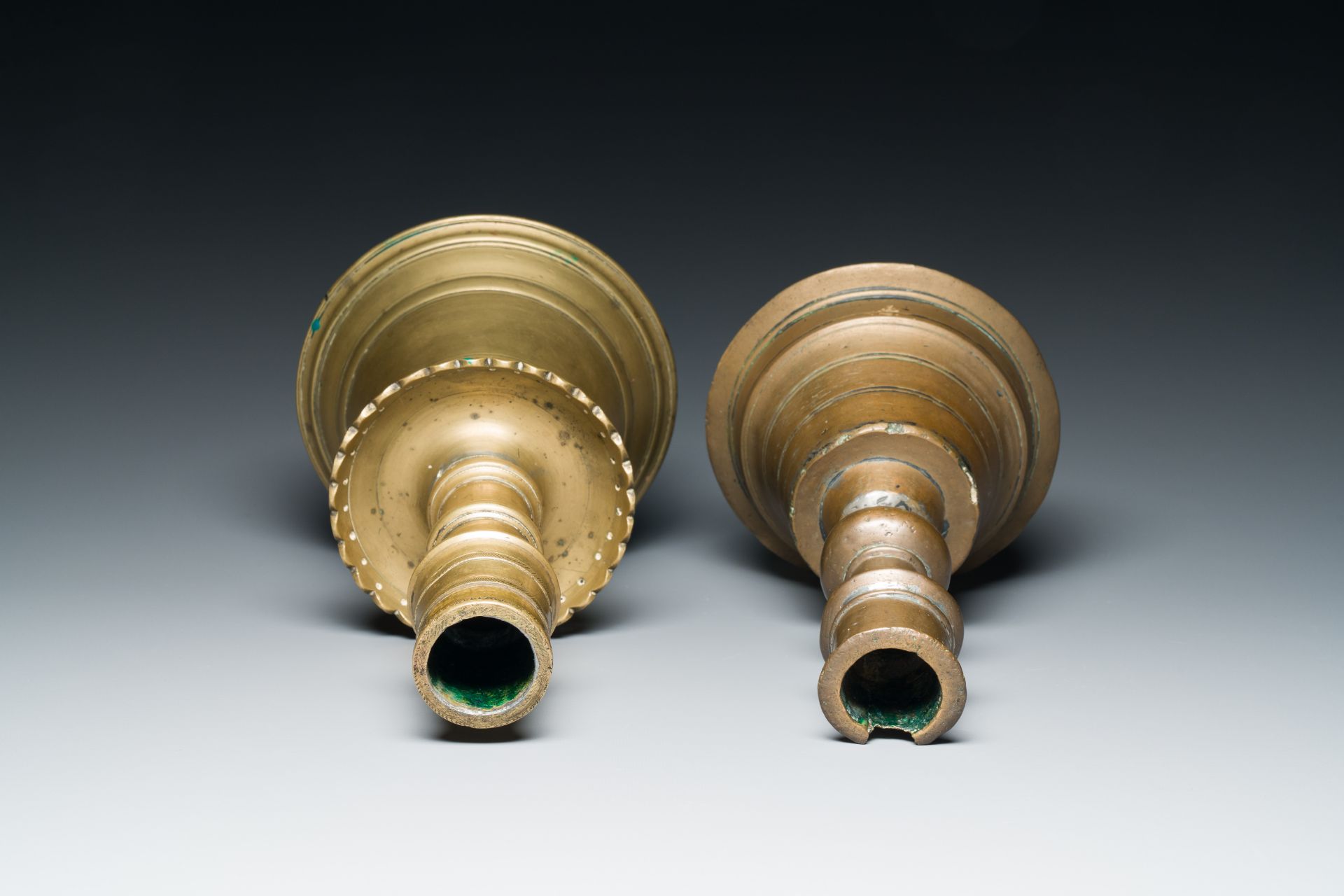 Two Ottoman bronze candlesticks, 17th C. - Image 7 of 7