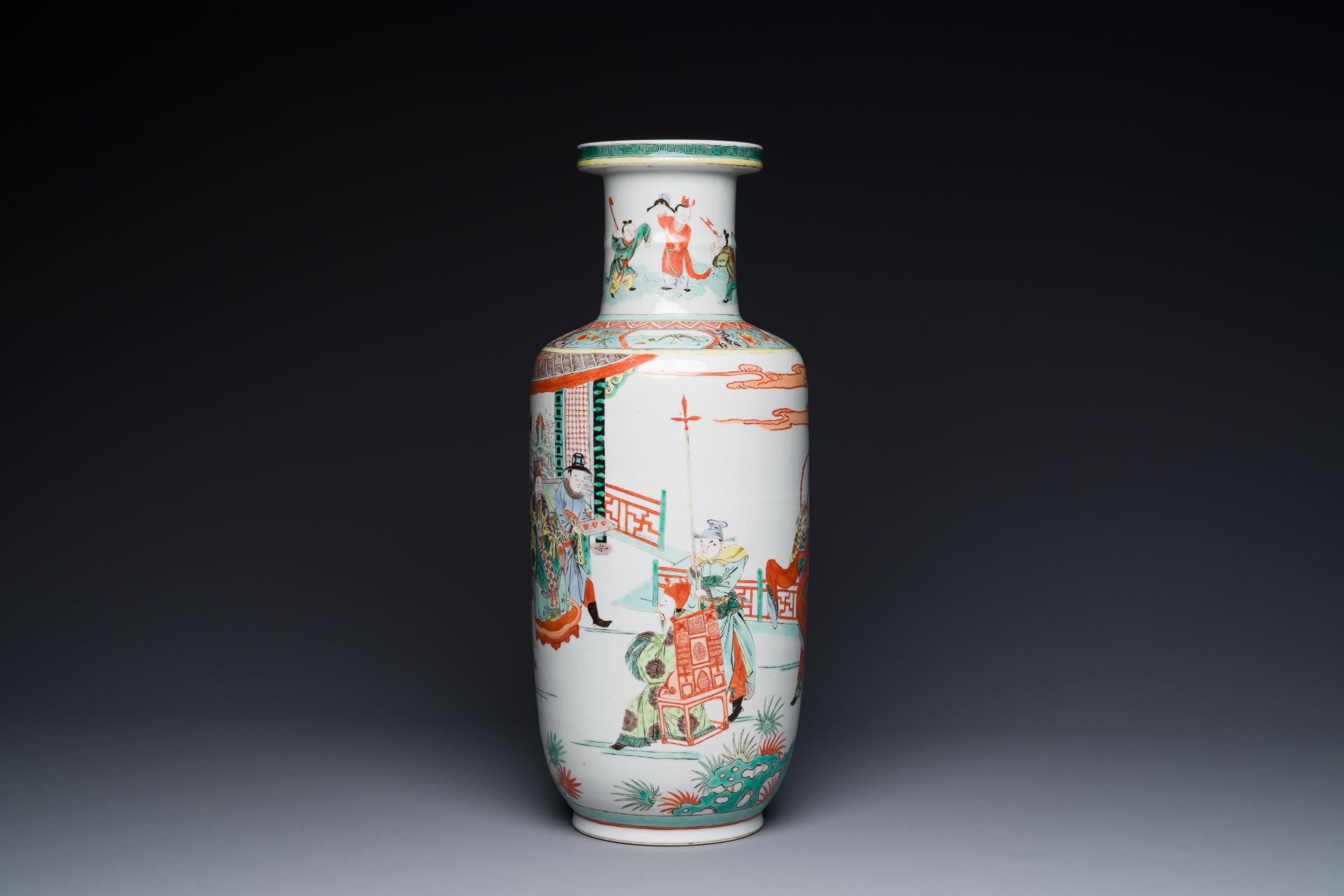 A Chinese famille verte rouleau vase with narrative design, 19th C. - Bild 2 aus 8