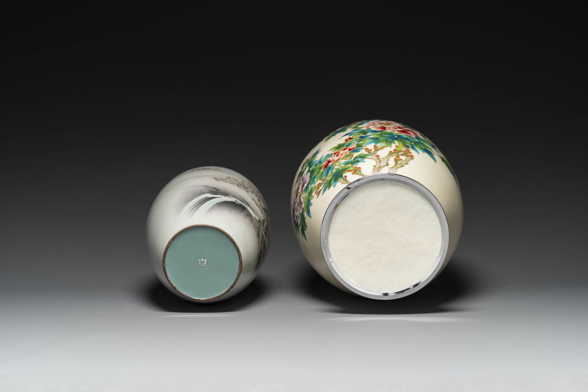 Two Japanese cloisonne vases with floral design, Meiji/Taisho/Showa - Image 6 of 6