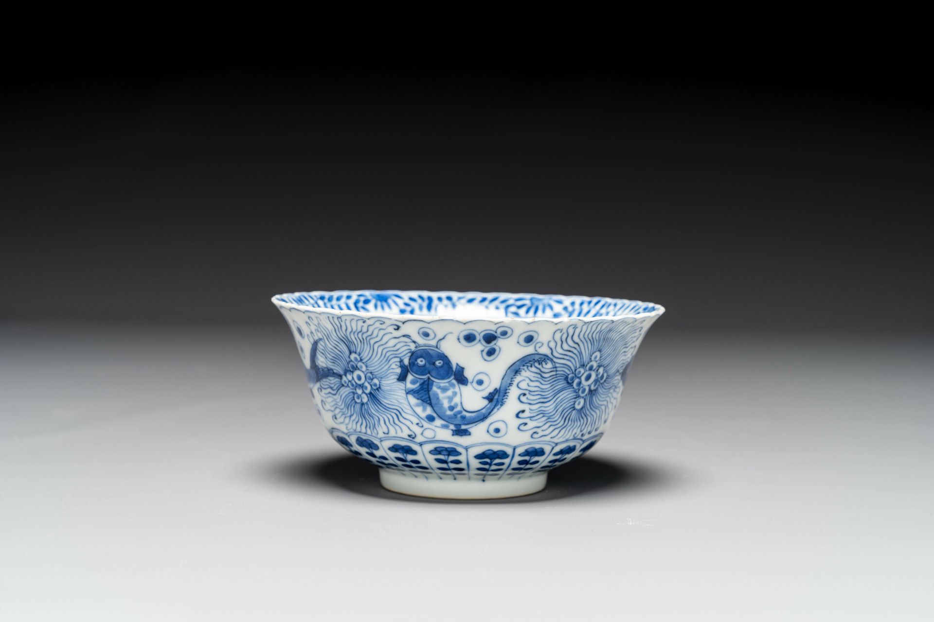 A group of six pieces of Chinese blue and white porcelain, 18/19th century - Image 6 of 17