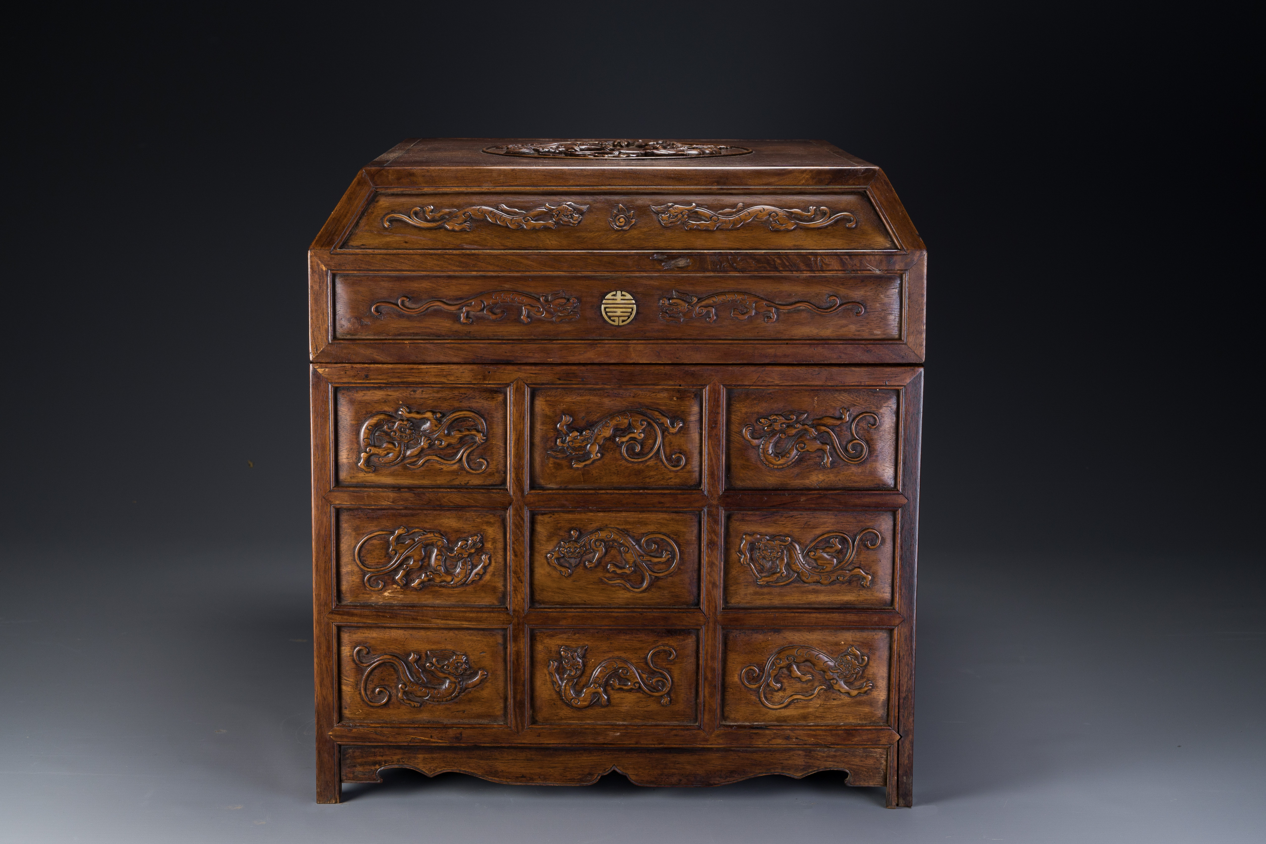 A rare Chinese huanghuali wood 'duo bao ge' cabinet of curiosities with chilong design, 18/19th C. - Image 3 of 14