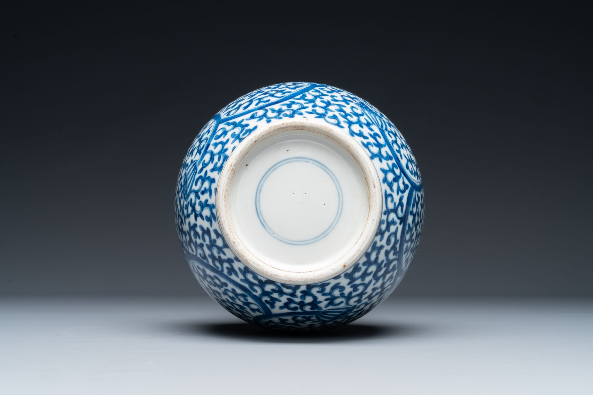 A Chinese blue and white bottle-shaped 'lotus scroll' vase and a pair of square famille verte flasks - Image 9 of 9