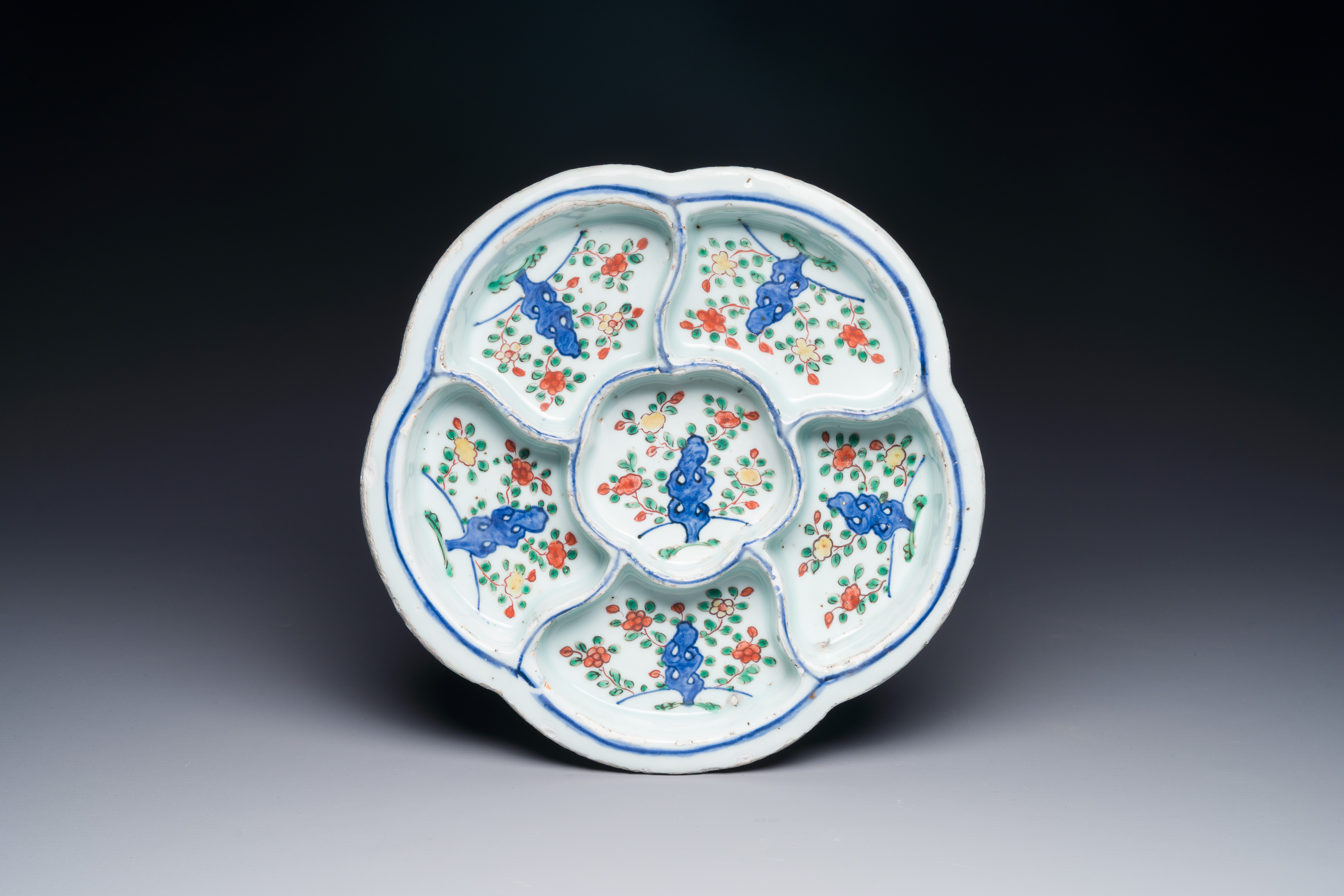 A Chinese wucai sweetmeat dish with floral design, Wanli