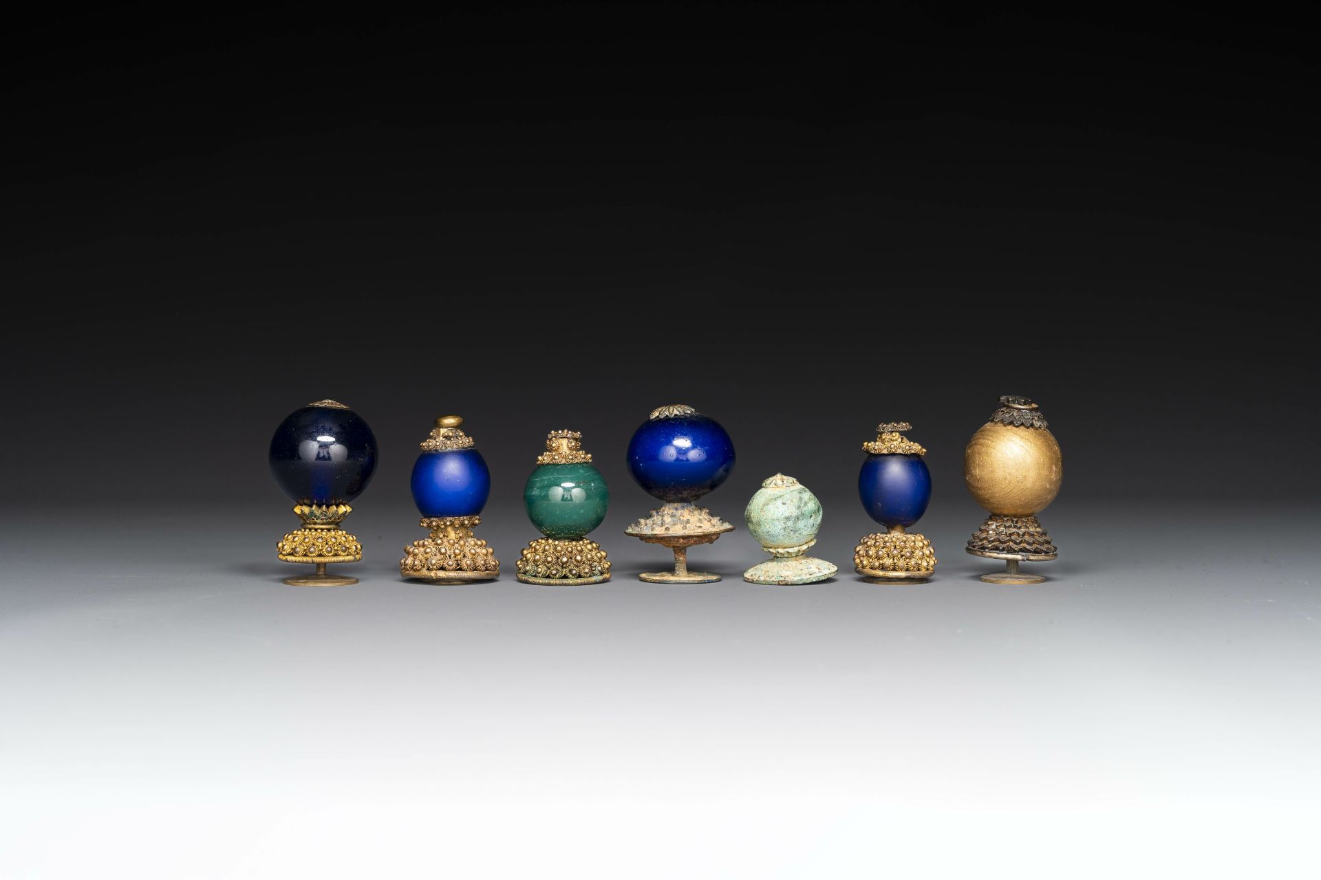 Seven Chinese gilt bronze Mandarin hat finials, Qing - Bild 4 aus 7