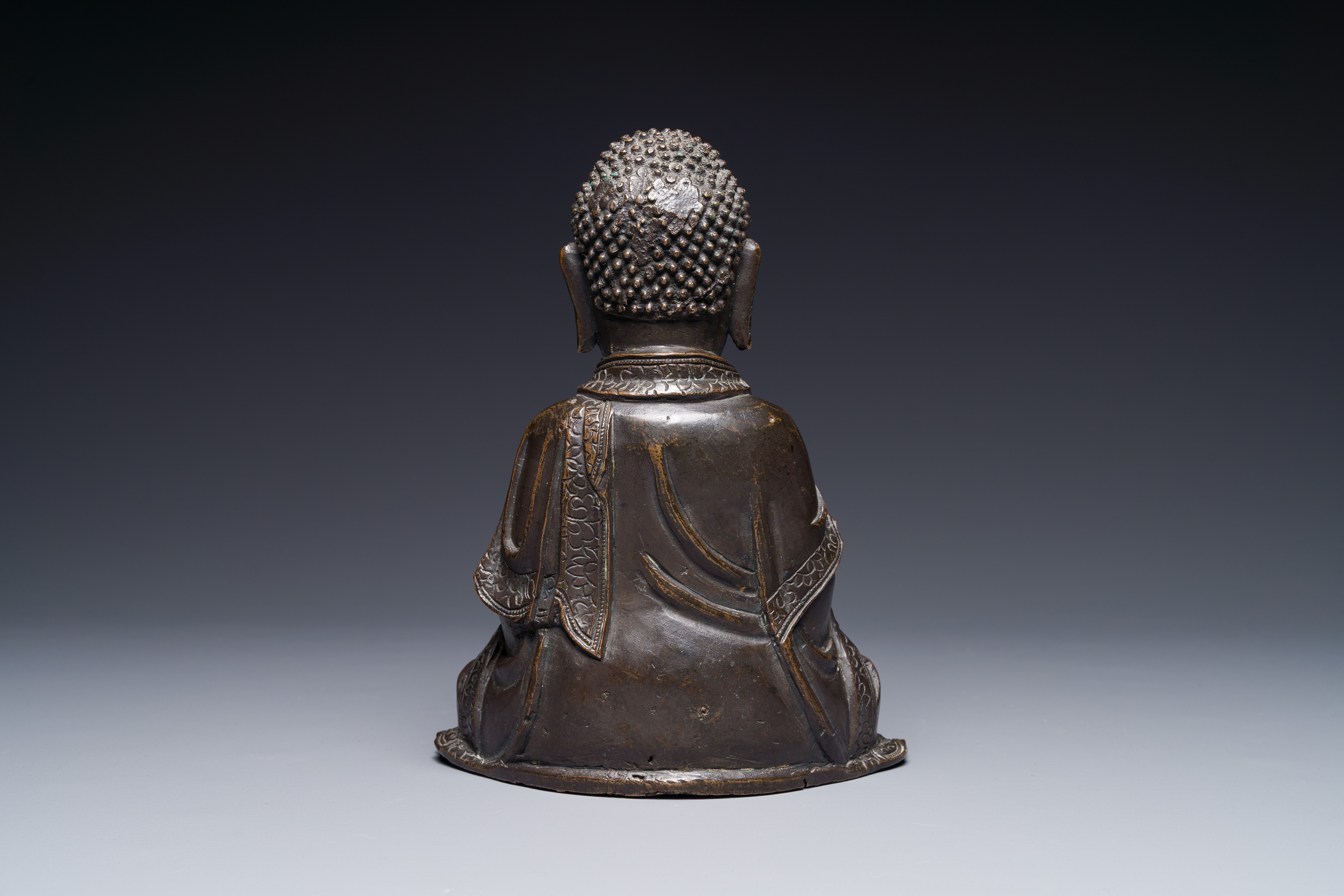 A Chinese bronze sculpture of Buddha, Ming - Image 2 of 3