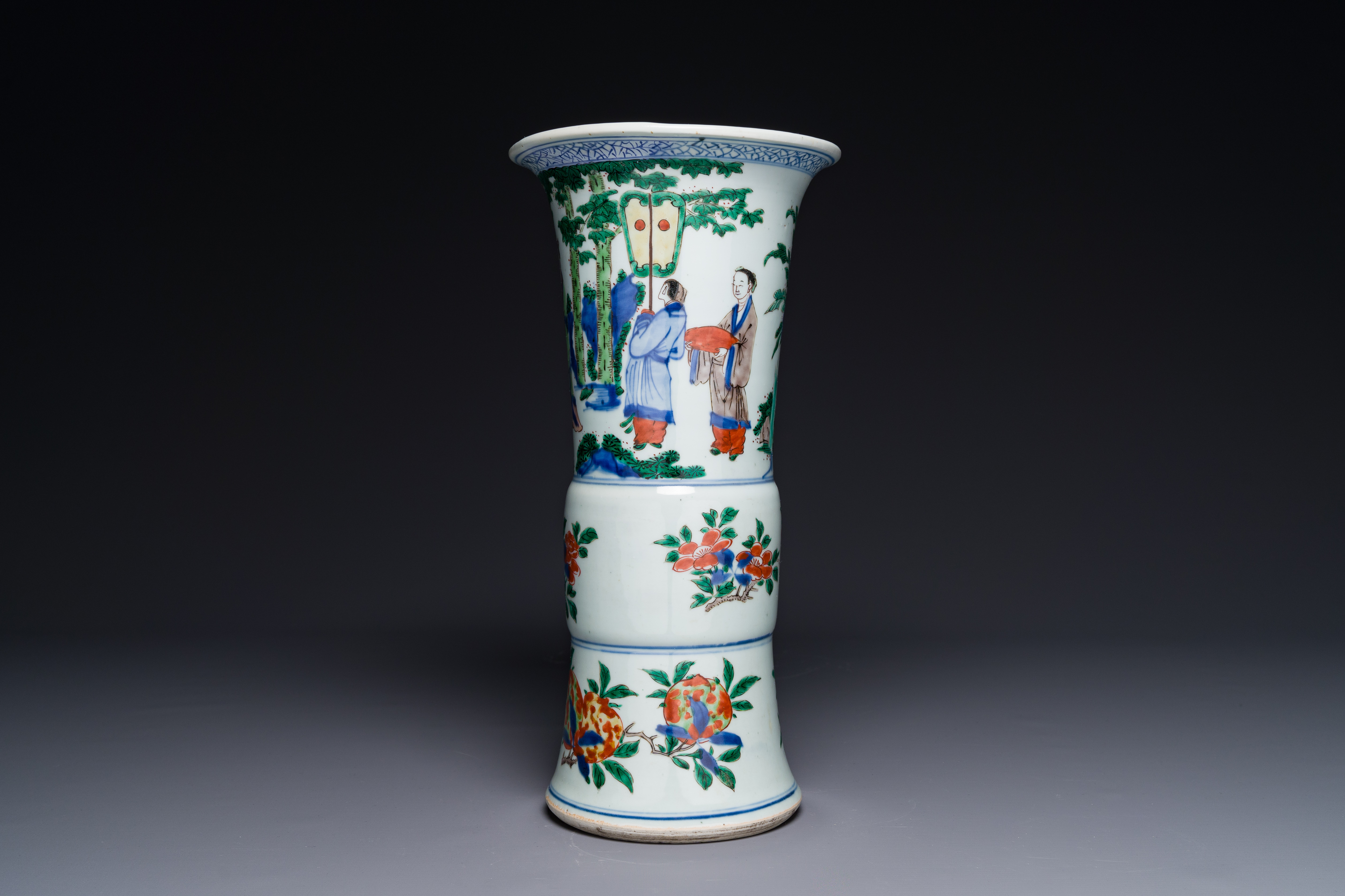 A Chinese wucai 'gu' vase with figurative design, Transition period - Image 3 of 7