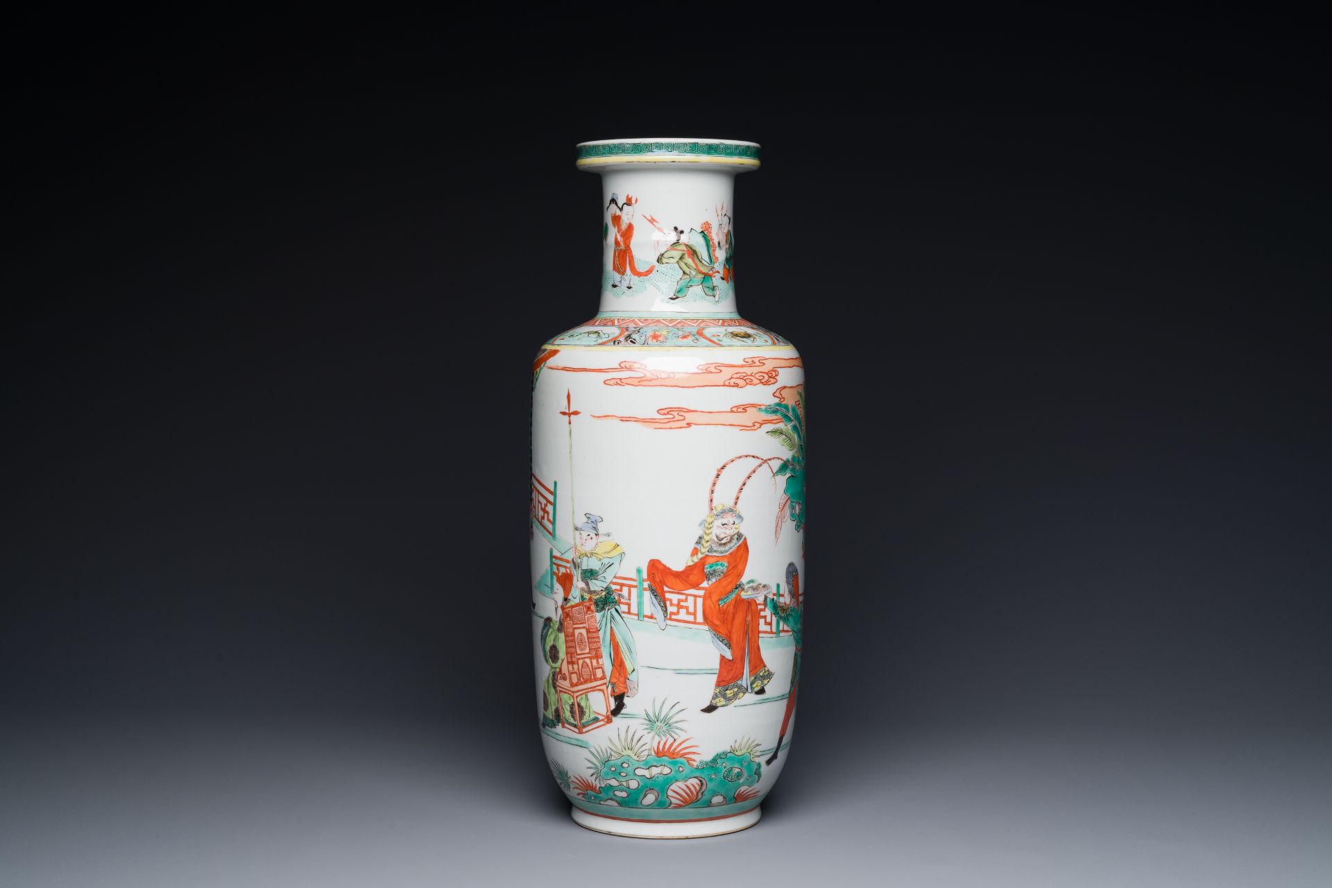 A Chinese famille verte rouleau vase with narrative design, 19th C. - Bild 3 aus 8