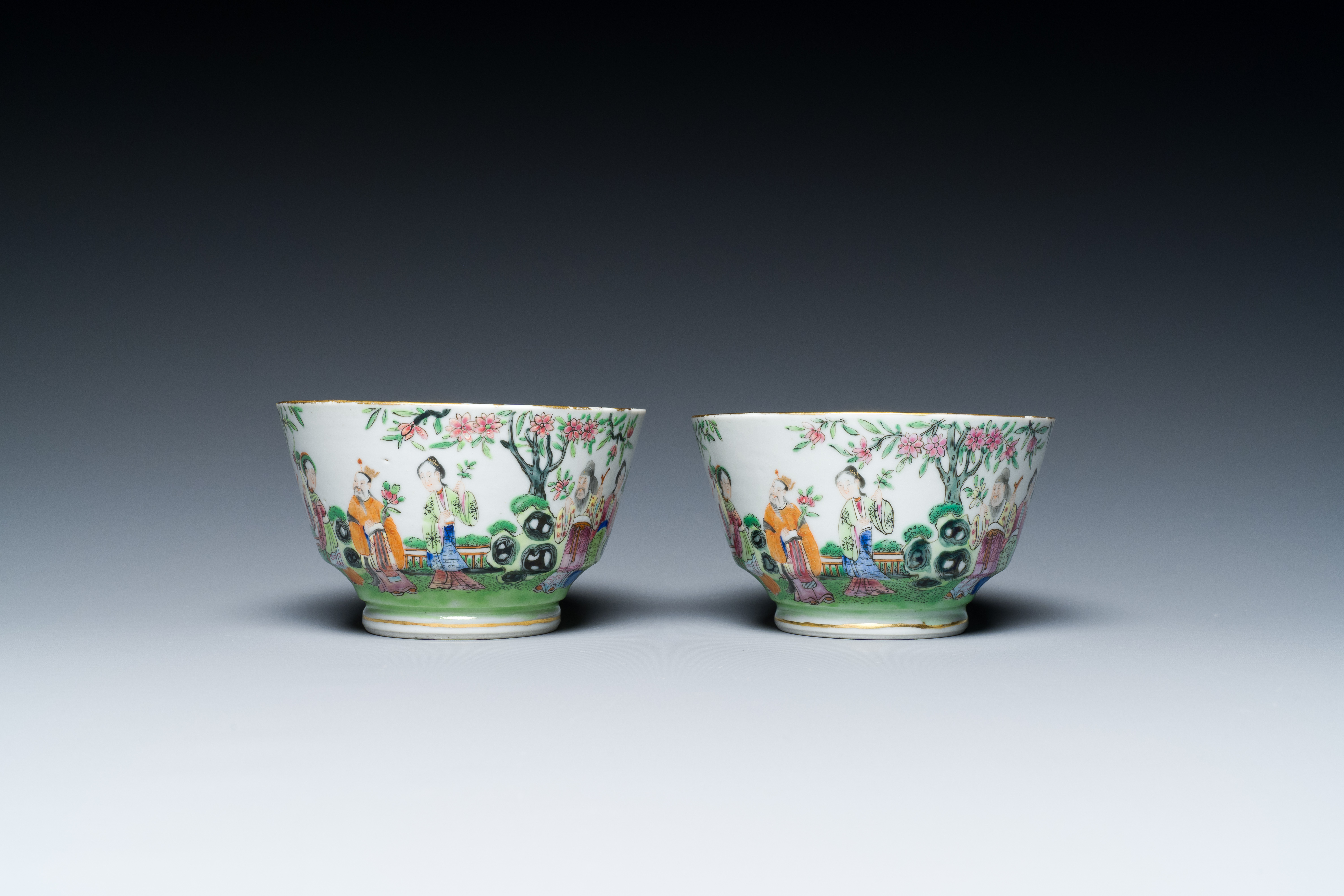A pair of Chinese Canton famille rose cups and saucers, 19th C. - Image 5 of 9