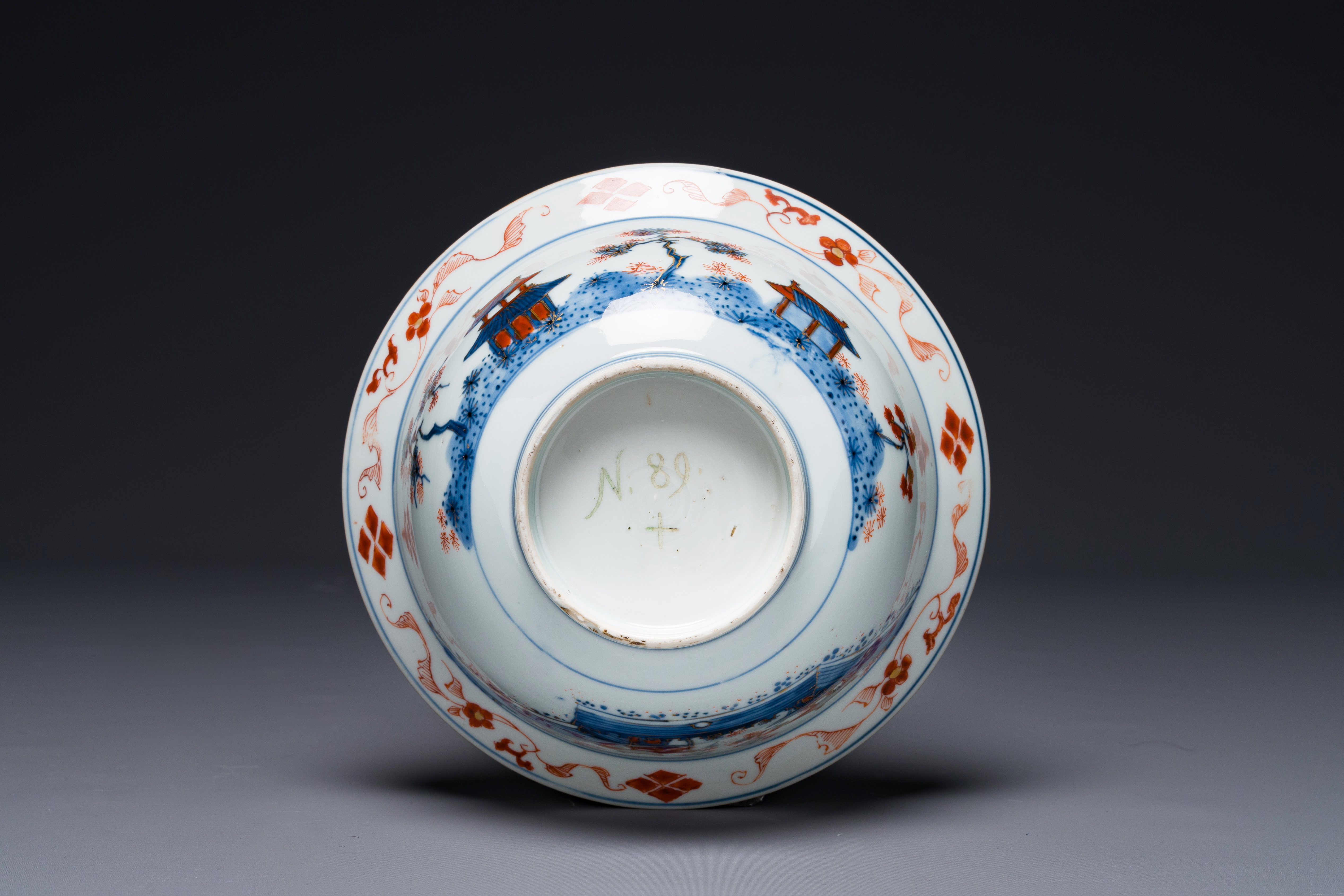 A Chinese Imari-style 'klapmuts' bowl with landscape design, ex-collection of August the Strong, Kan - Image 4 of 4