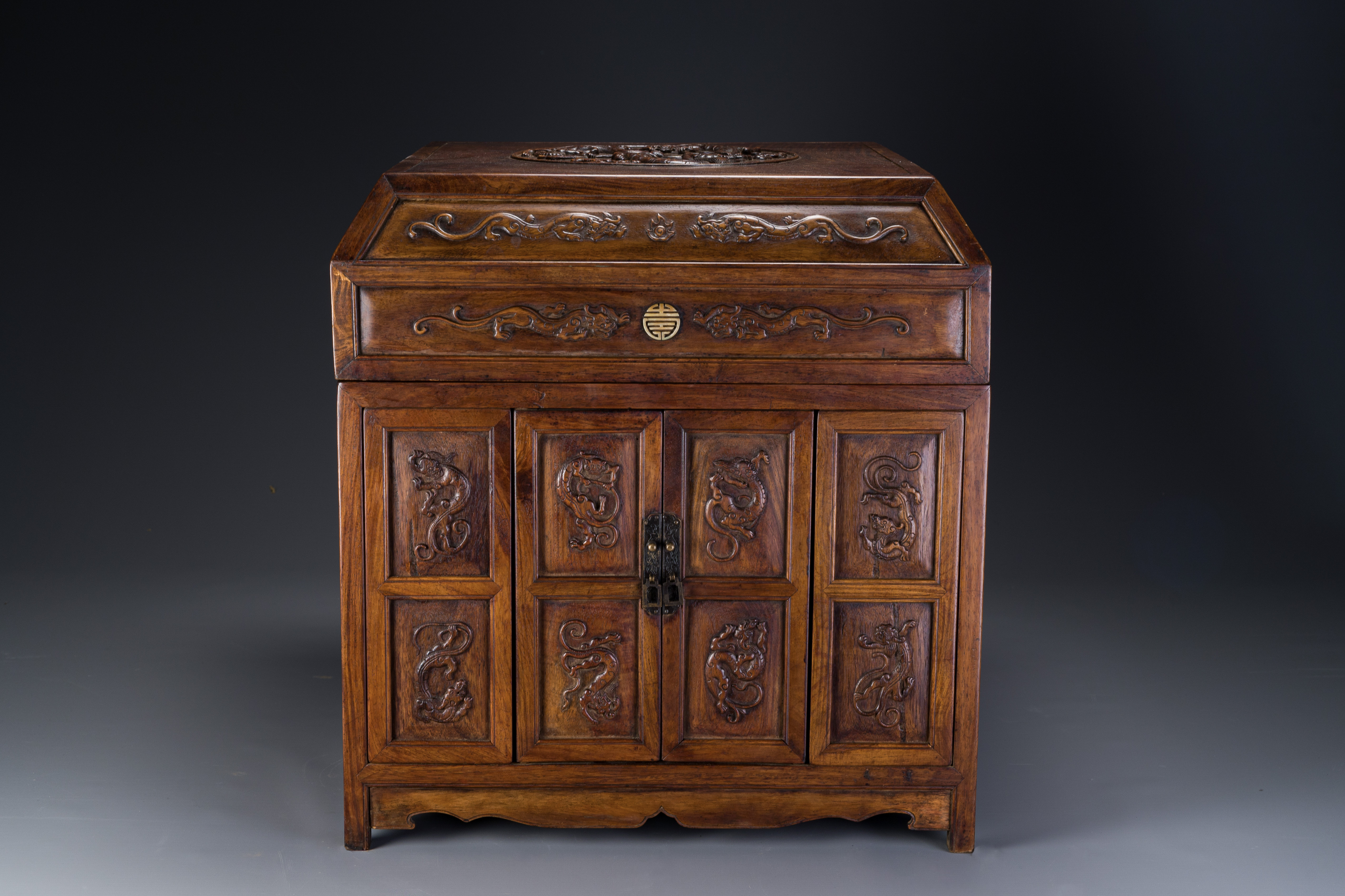 A rare Chinese huanghuali wood 'duo bao ge' cabinet of curiosities with chilong design, 18/19th C. - Image 6 of 14