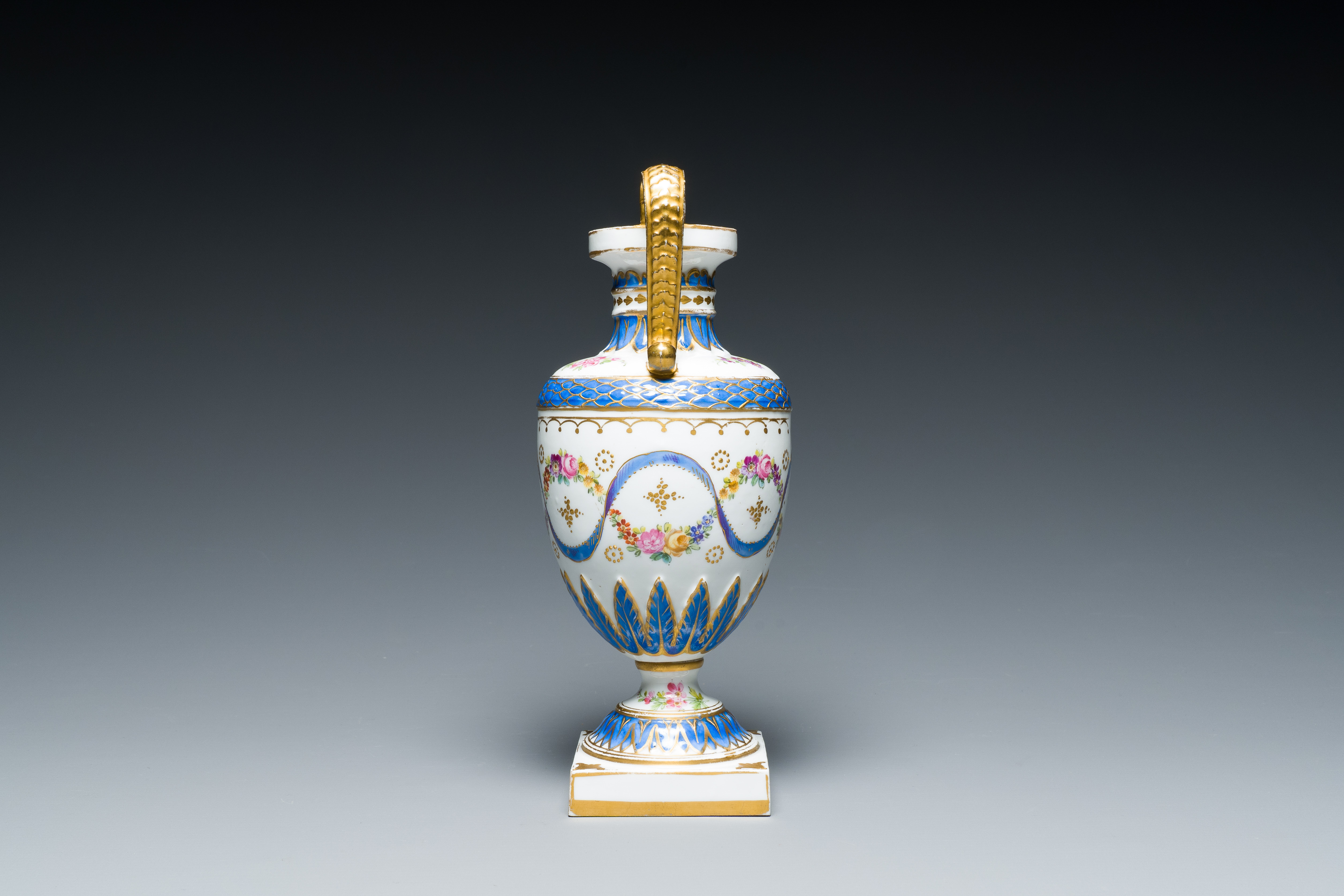 A French polychrome porcelain Sevres-style vase, 19th C. - Image 8 of 16