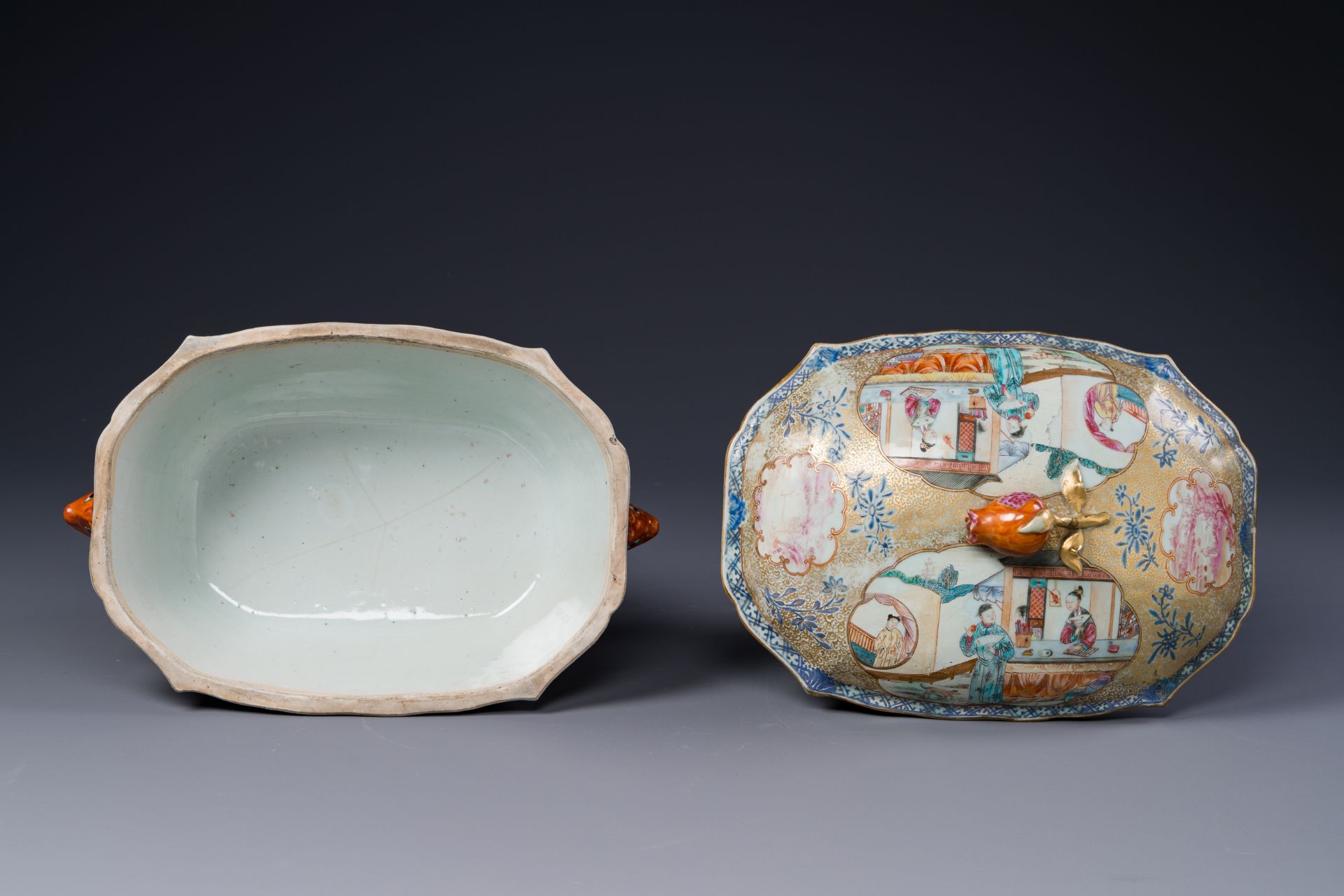 A Chinese Canton famille rose 'mandarin subject' tureen, cover and stand, Qianlong - Bild 6 aus 9