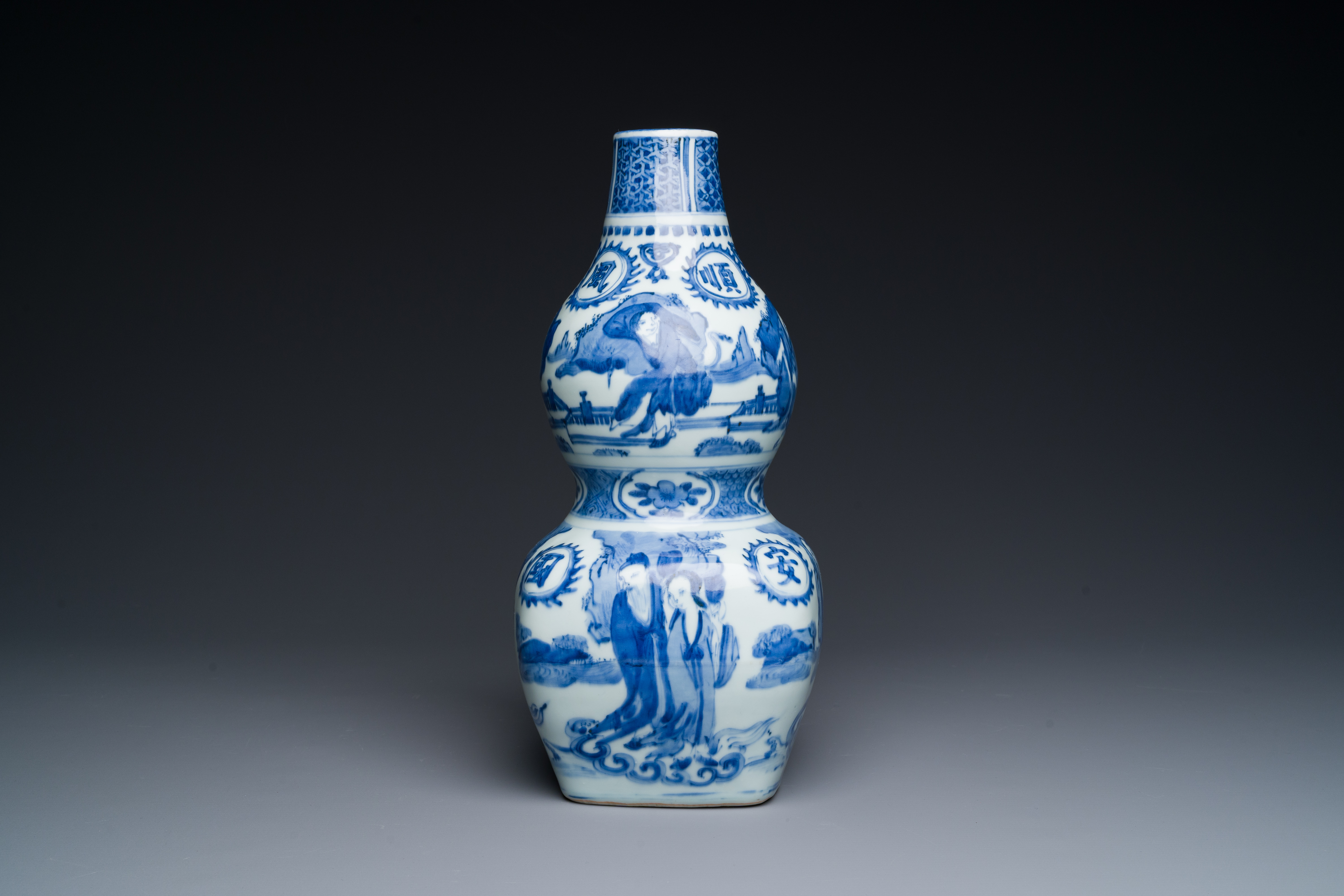 A rare Chinese blue and white double gourd vase with Guo Tai Min An åœ‹æ³°æ°‘å®‰ design, Jiajing/Wan - Image 3 of 6