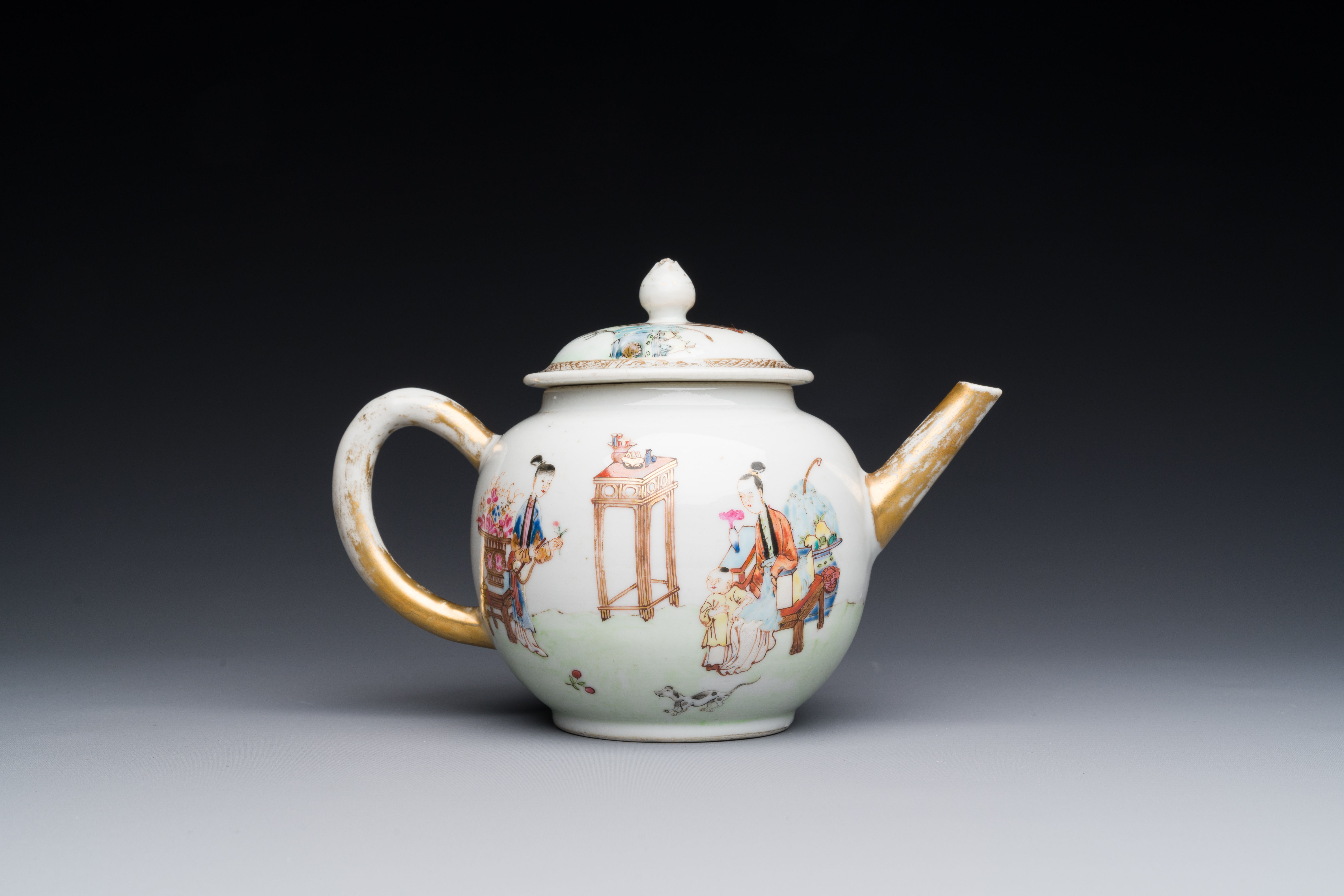 A Chinese gilt famille rose teapot, Yongzheng - Image 2 of 3