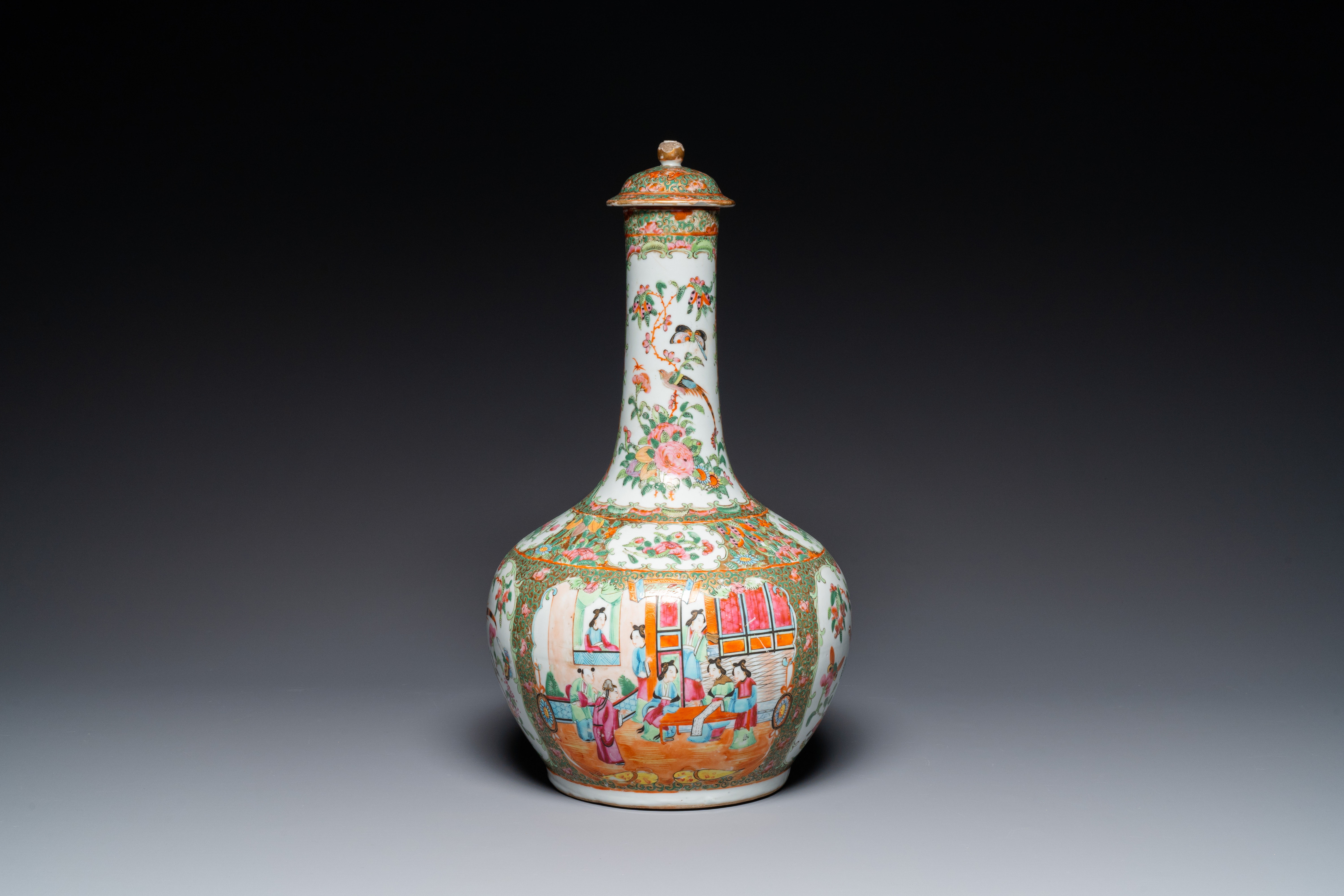 A Chinese Canton famille rose bowl and a covered bottle vase, 19th C. - Image 2 of 13