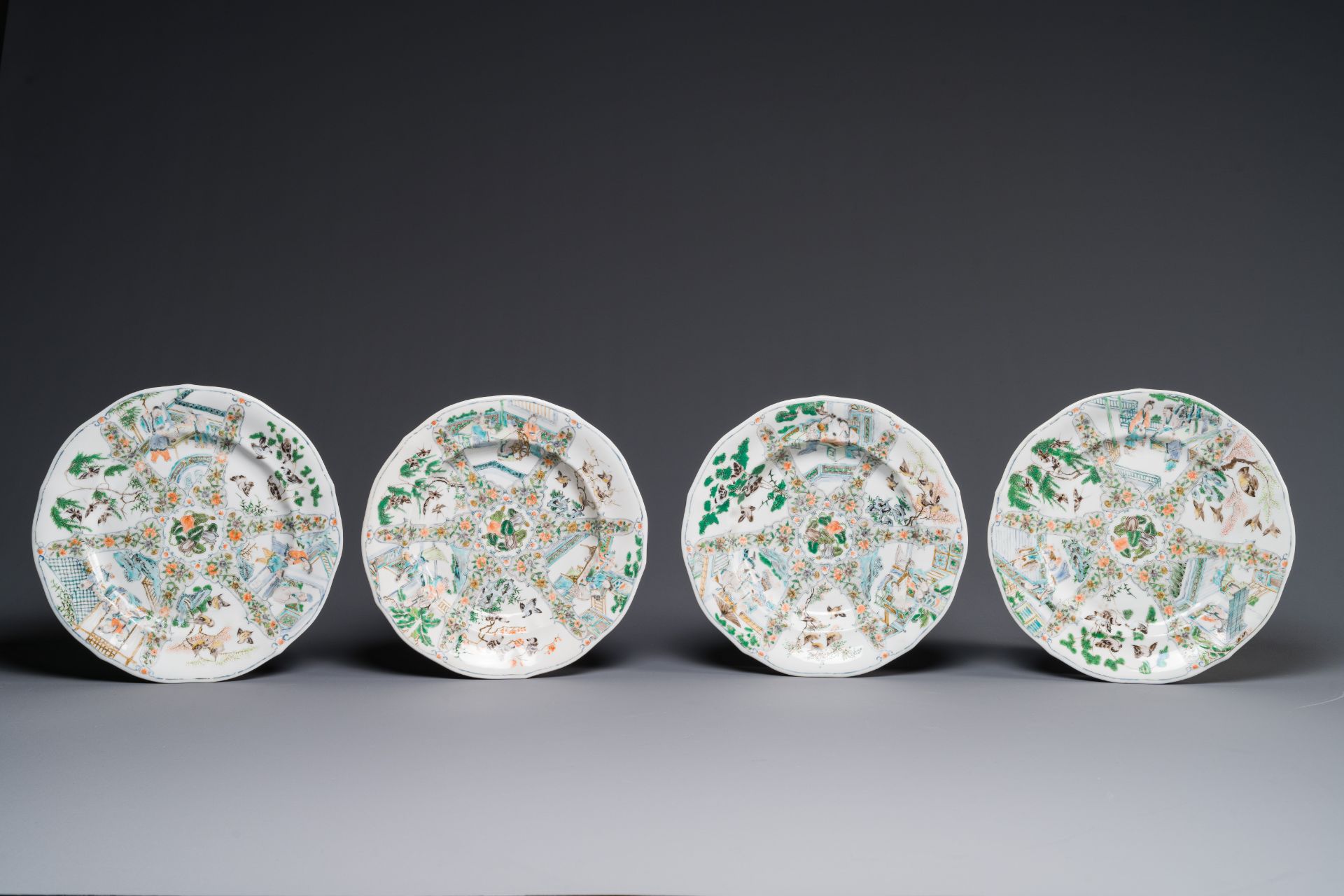 A rare 30-piece KPM porcelain service with Cantonese famille verte painting, China and Germany, 19th - Bild 4 aus 13