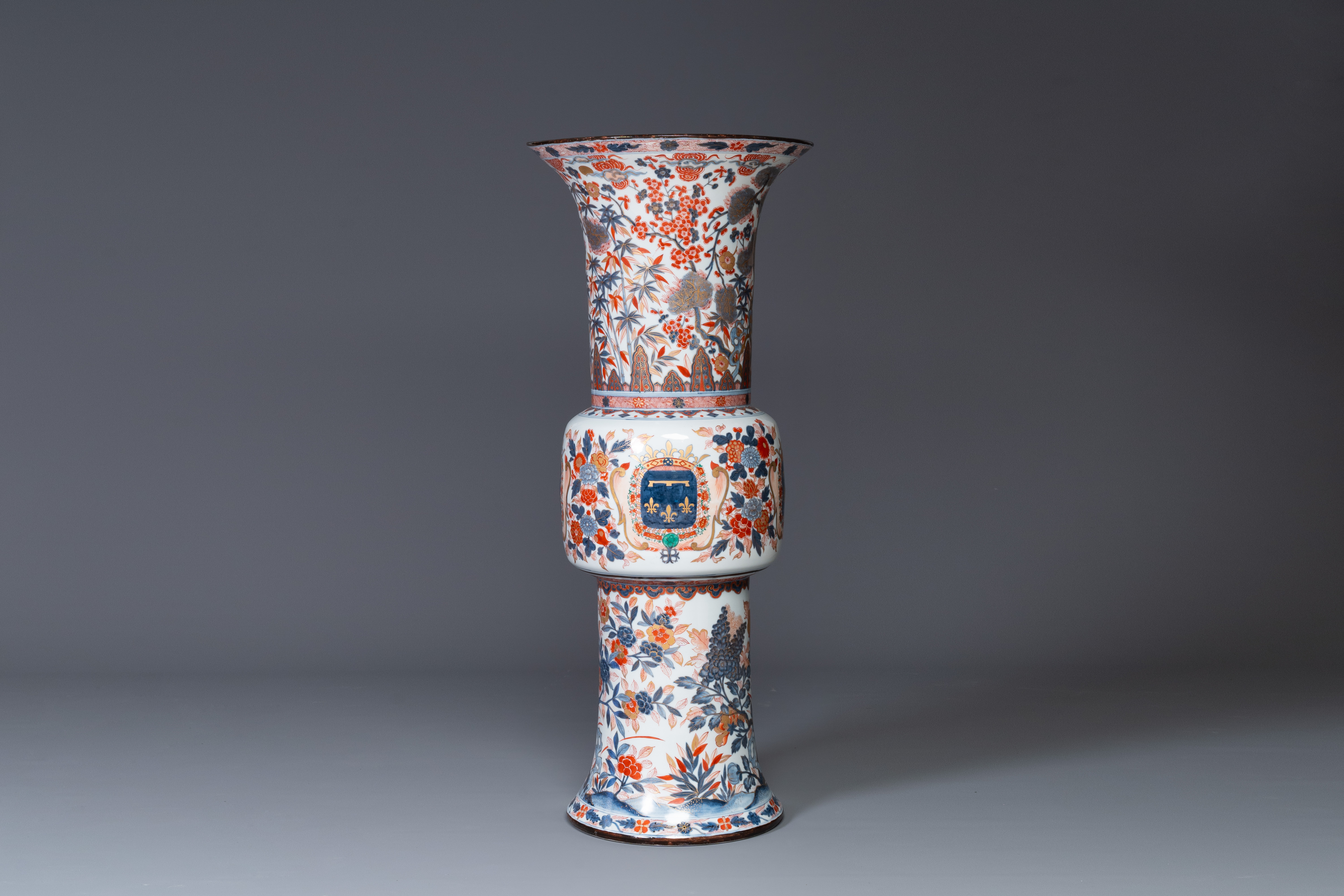 A monumental Imari-style 'gu' vase with the arms of the Duke of Orleans, Samson, France, 19th C. - Image 2 of 6