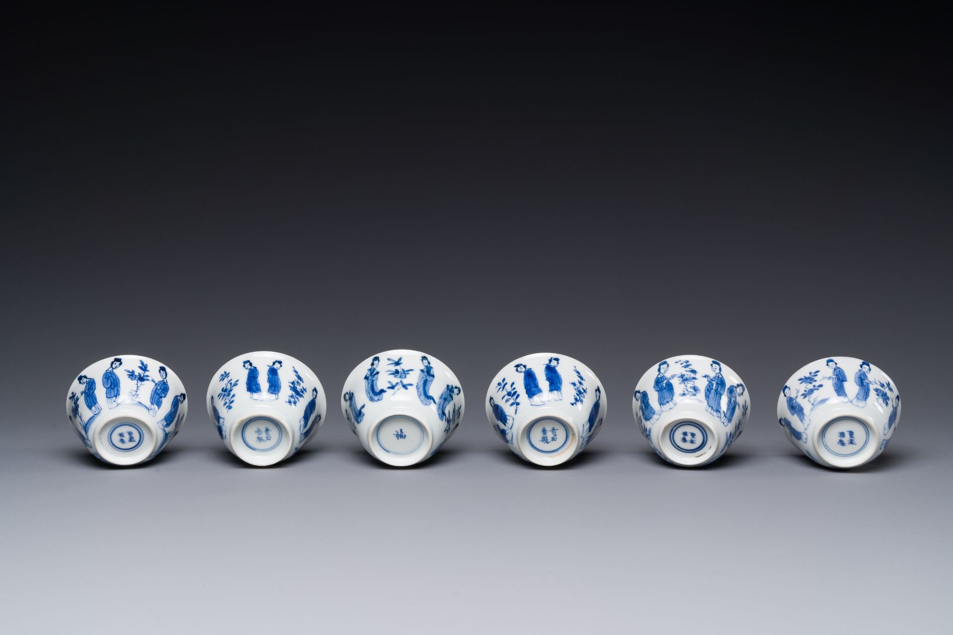 Six Chinese blue and white 'Long Eliza' cups and saucers, various marks, Kangxi - Bild 3 aus 3
