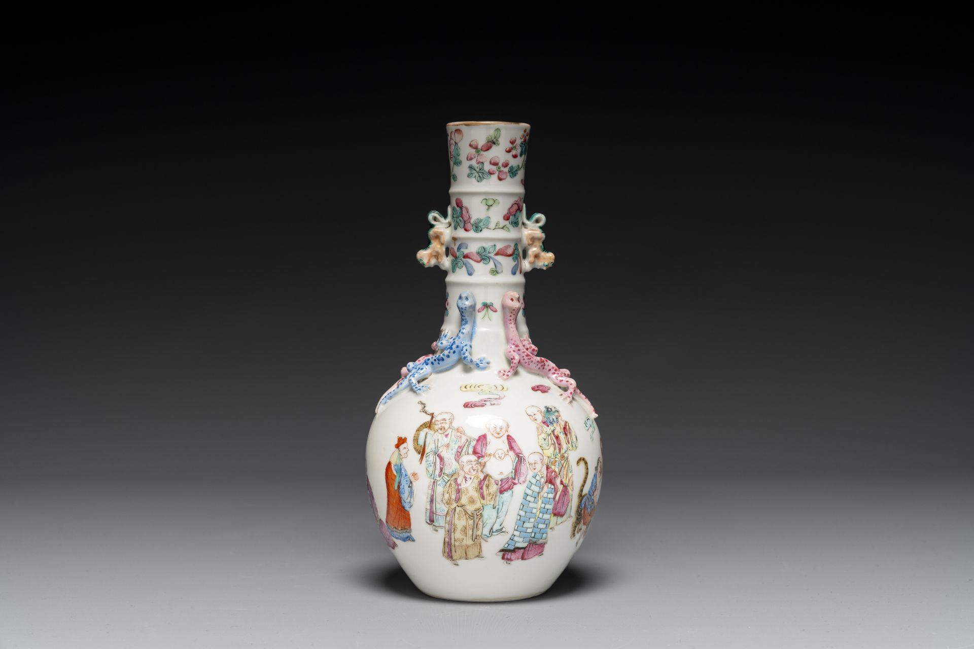 A Chinese famille rose '18 Luohan' bottle vase, 19th C. - Image 3 of 6