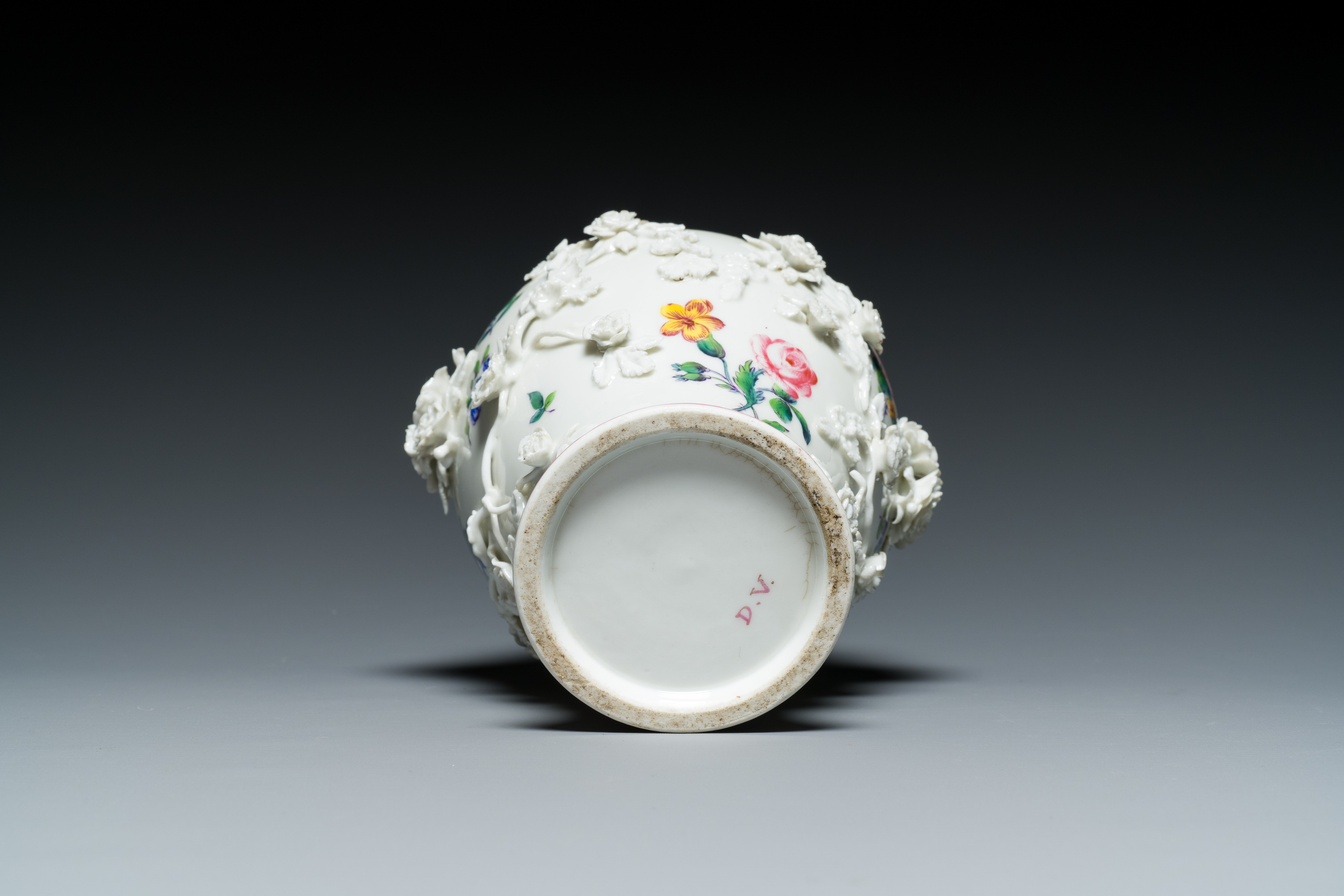 A Mennecy vase with applied floral design, France, DV mark, 18th C. - Image 13 of 16