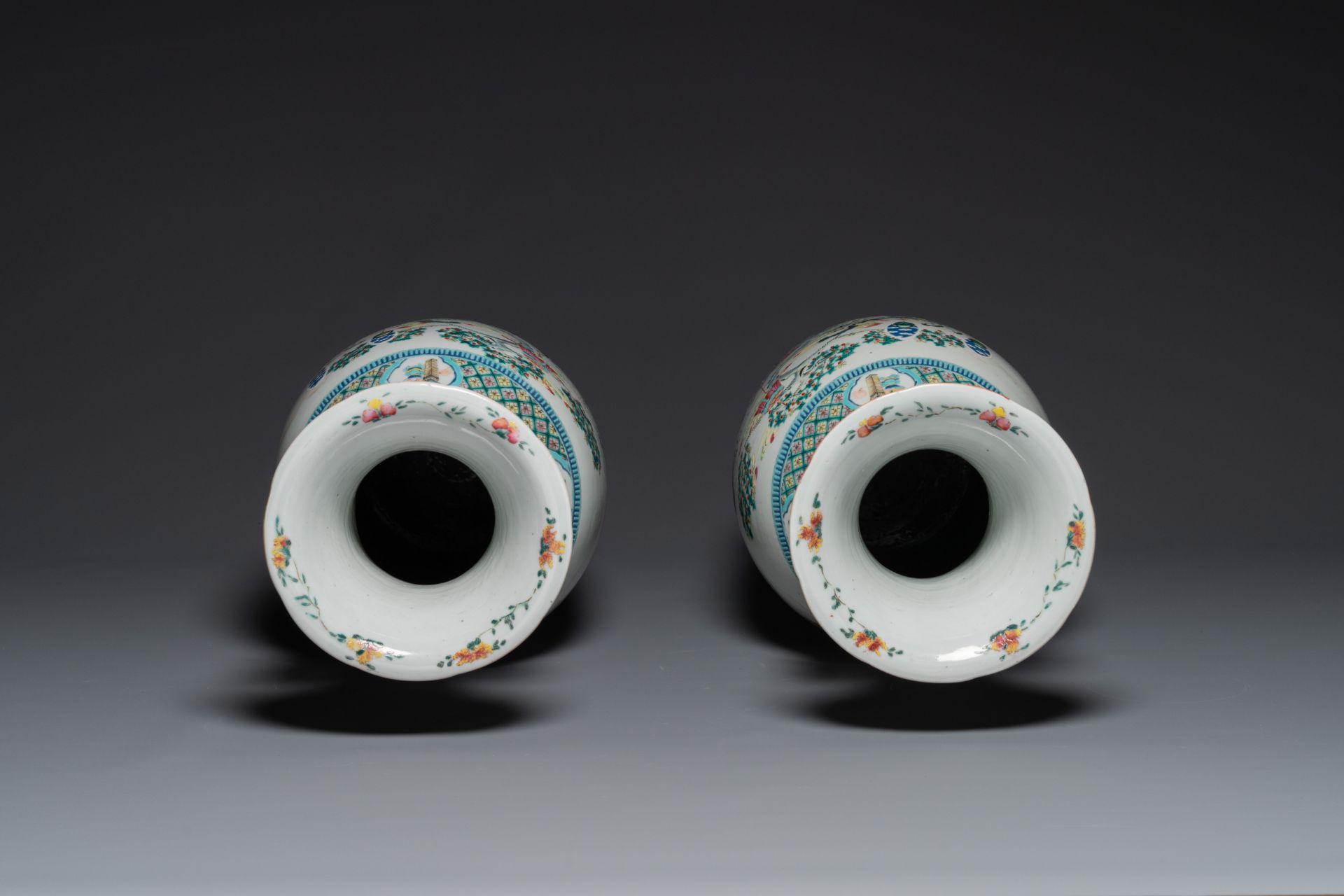 A pair of Chinese famille rose vases with narrative design, 19th C. - Image 3 of 4