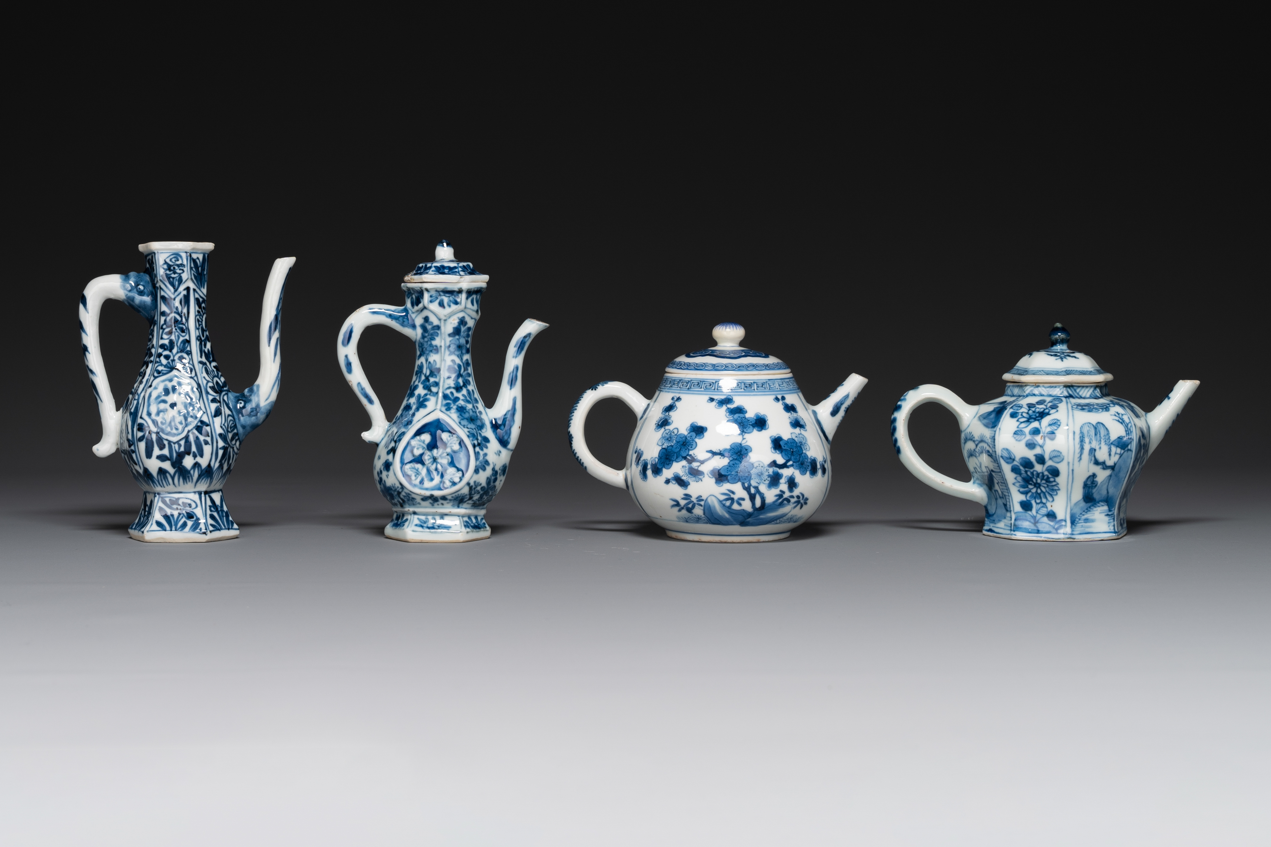 Two Chinese blue and white ewers and two teapots, Kangxi - Image 2 of 4