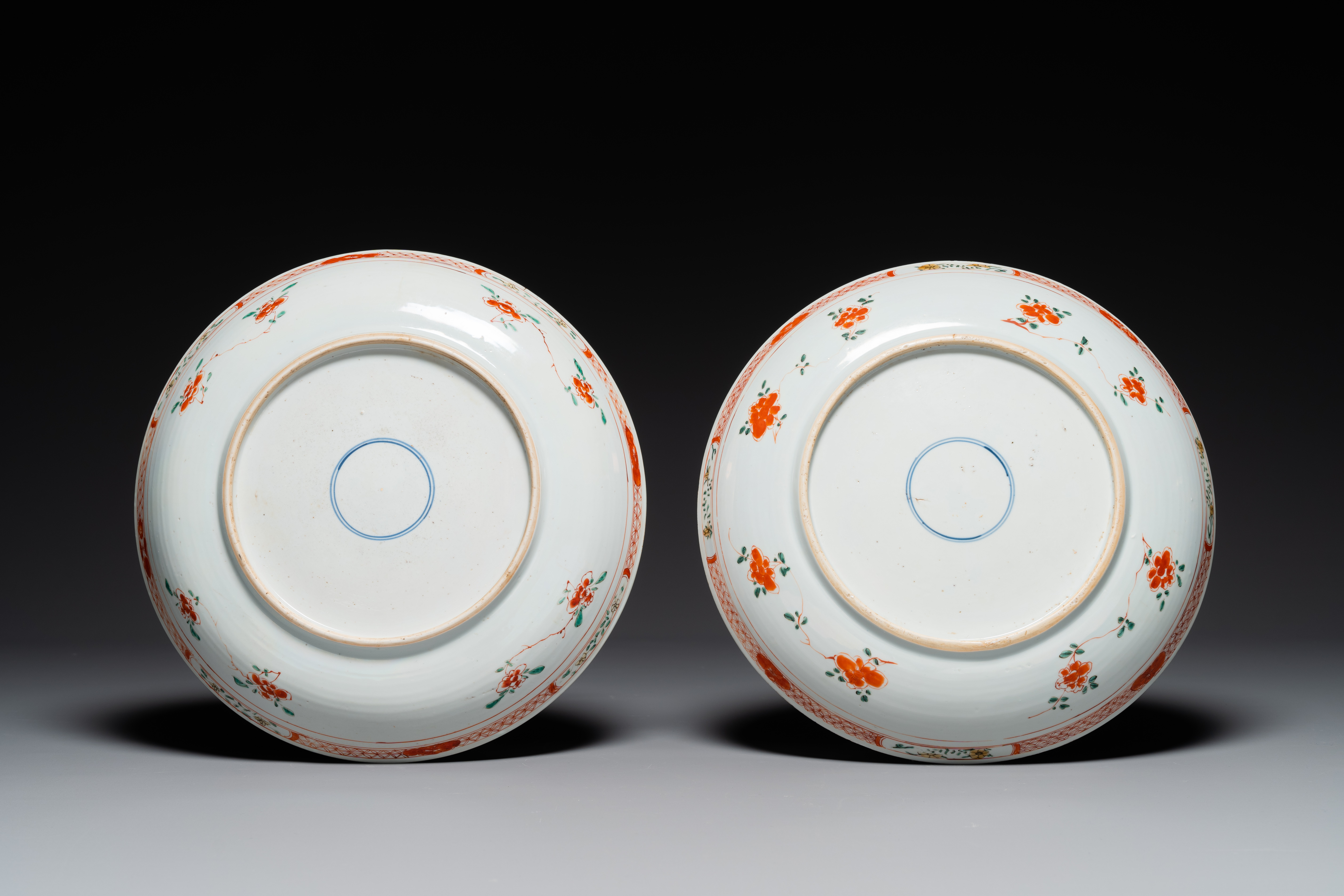 A pair of Chinese famille verte 'Xi Xiang Ji' dishes, Kangxi - Image 2 of 2
