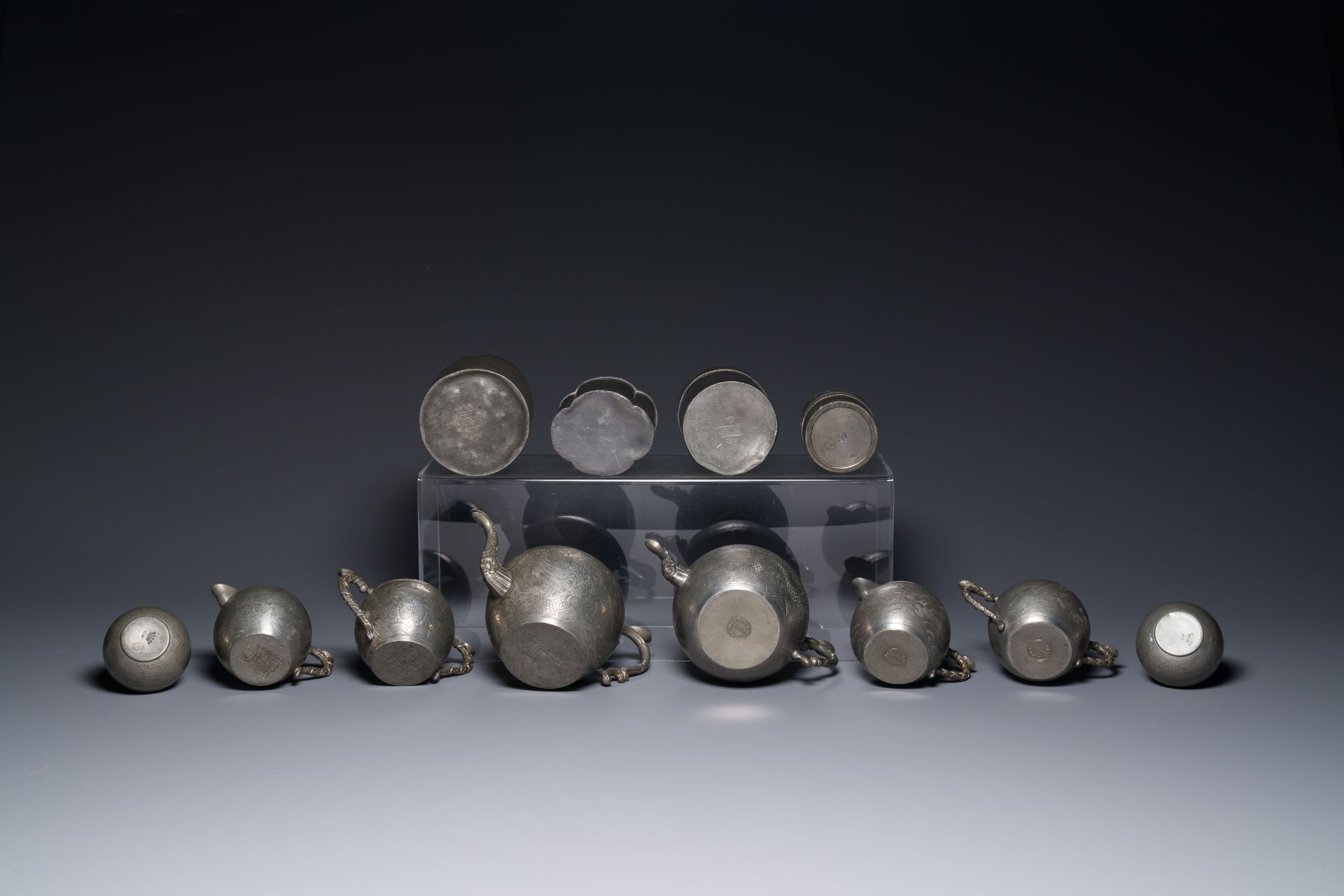 A group of fourteen Chinese Swatow paktong tea wares, 19/20th C. - Image 4 of 6