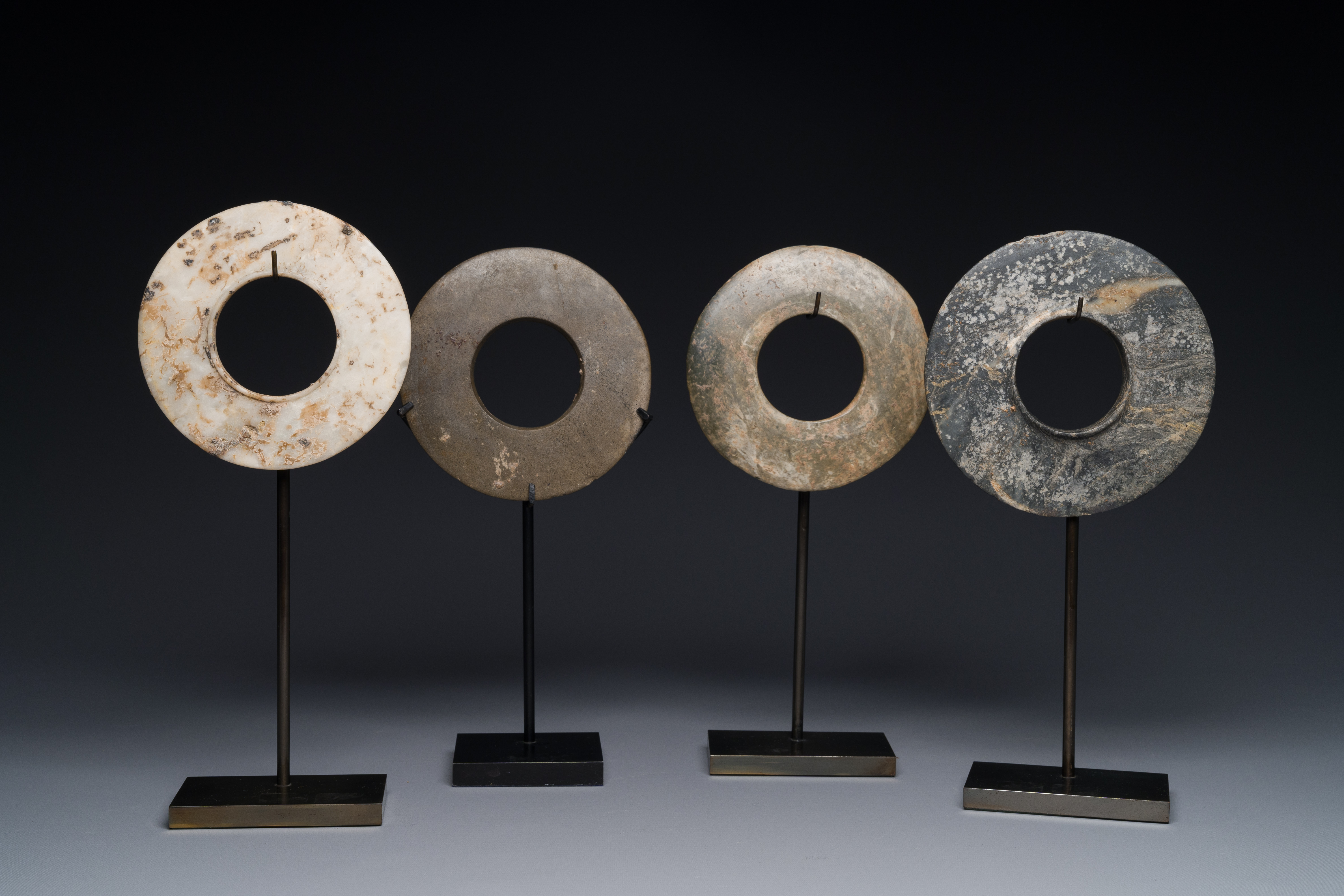 Four marble, serpentine and shell bracelets from the Thai neolithic period, Khorat plateau, 1400-500