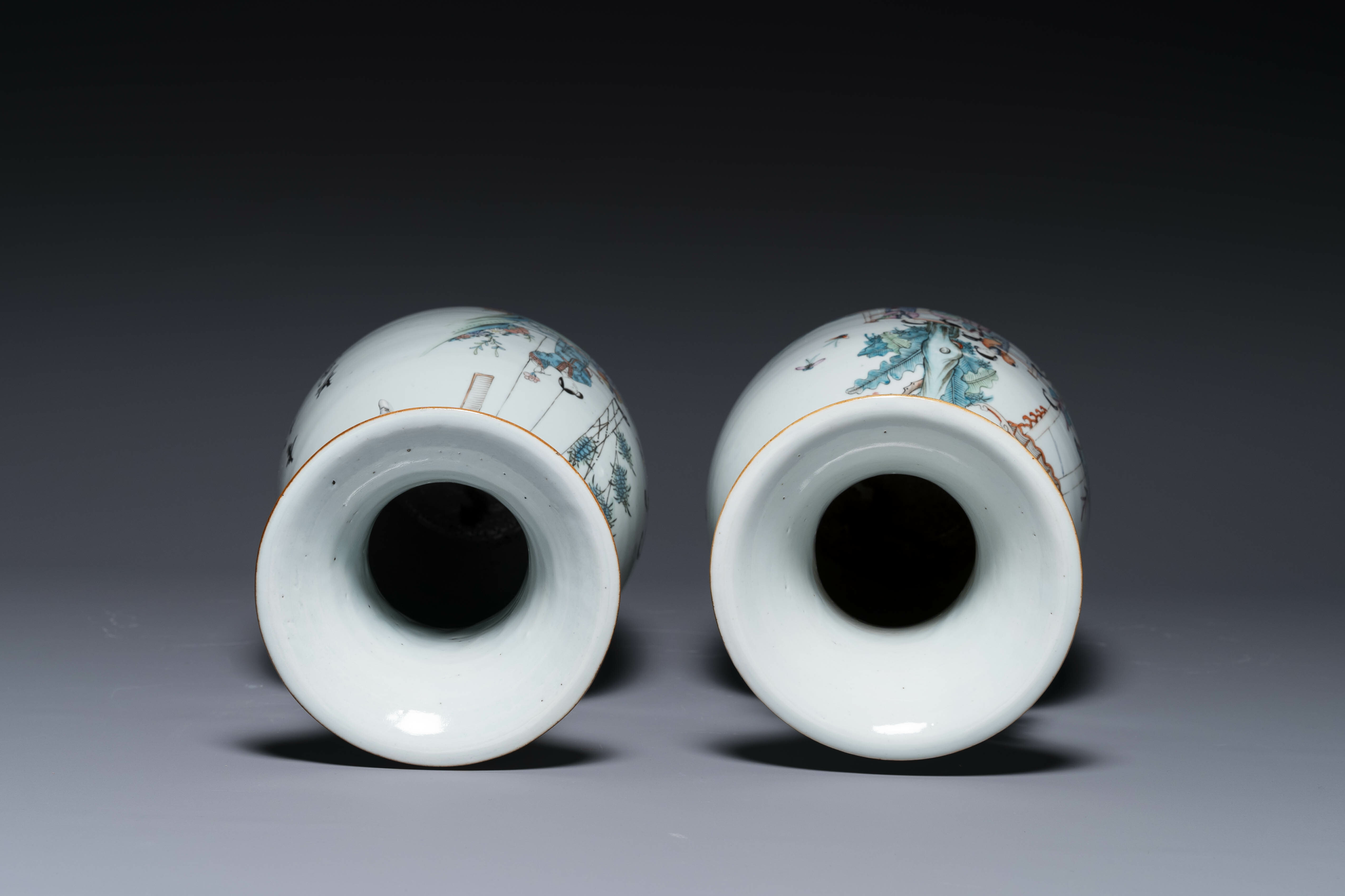 Five Chinese famille rose vases with figural design, 19/20th C. - Image 8 of 9