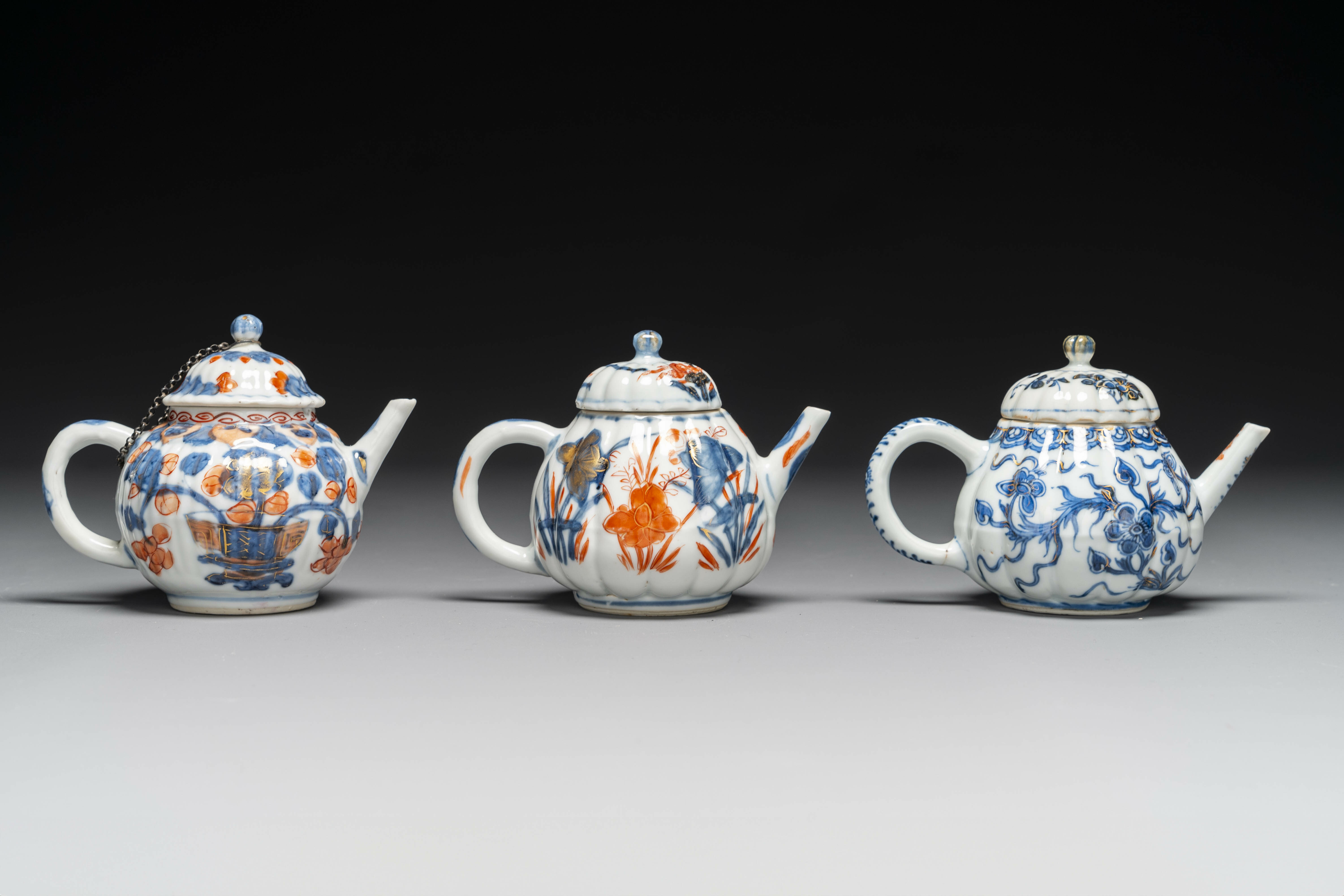 Six Chinese blue-white and Imari-style teapots, Kangxi/Yongzheng - Image 7 of 9