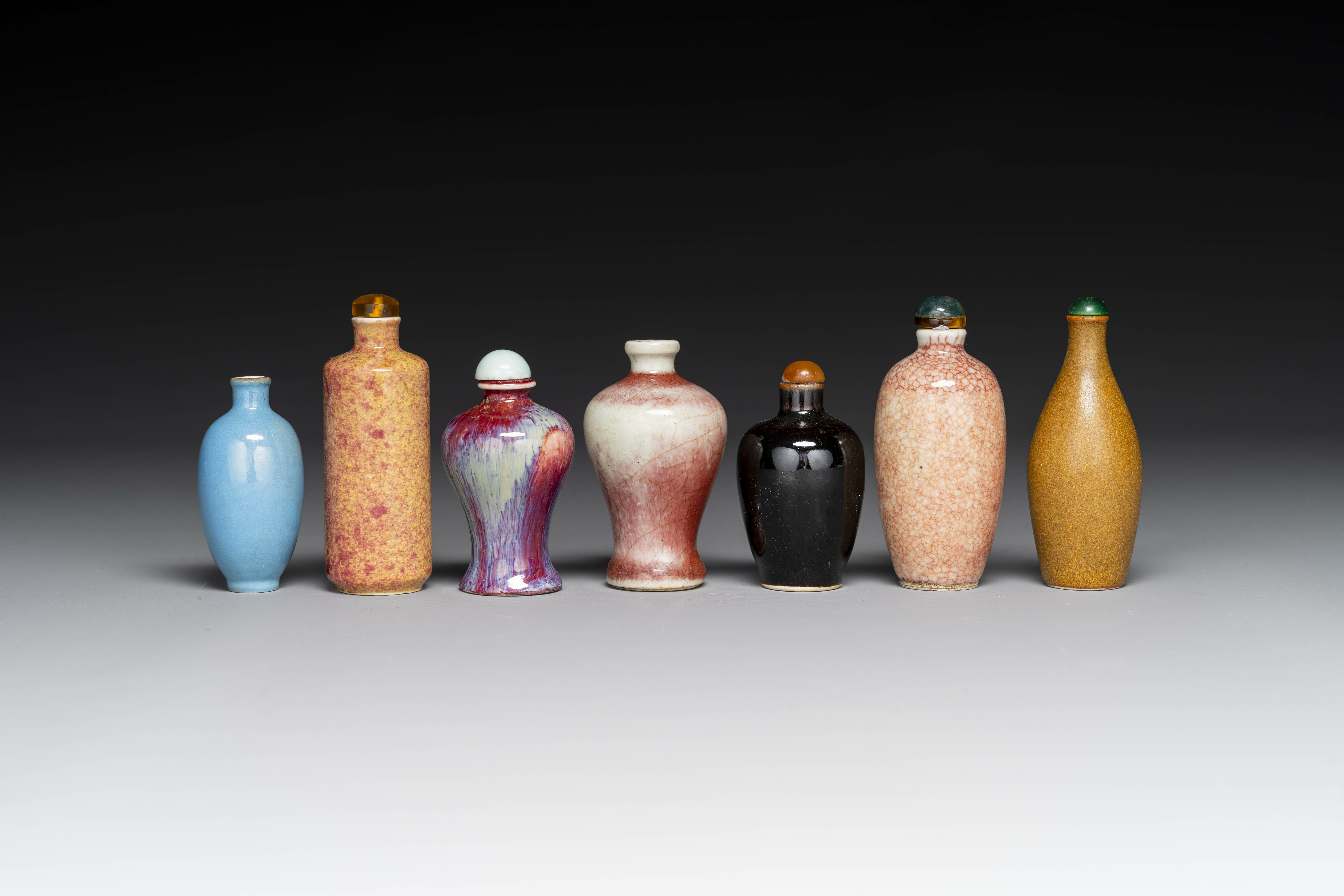 Seven varied Chinese monochrome snuff bottles, Kangxi mark, 18/19th C. - Image 2 of 7